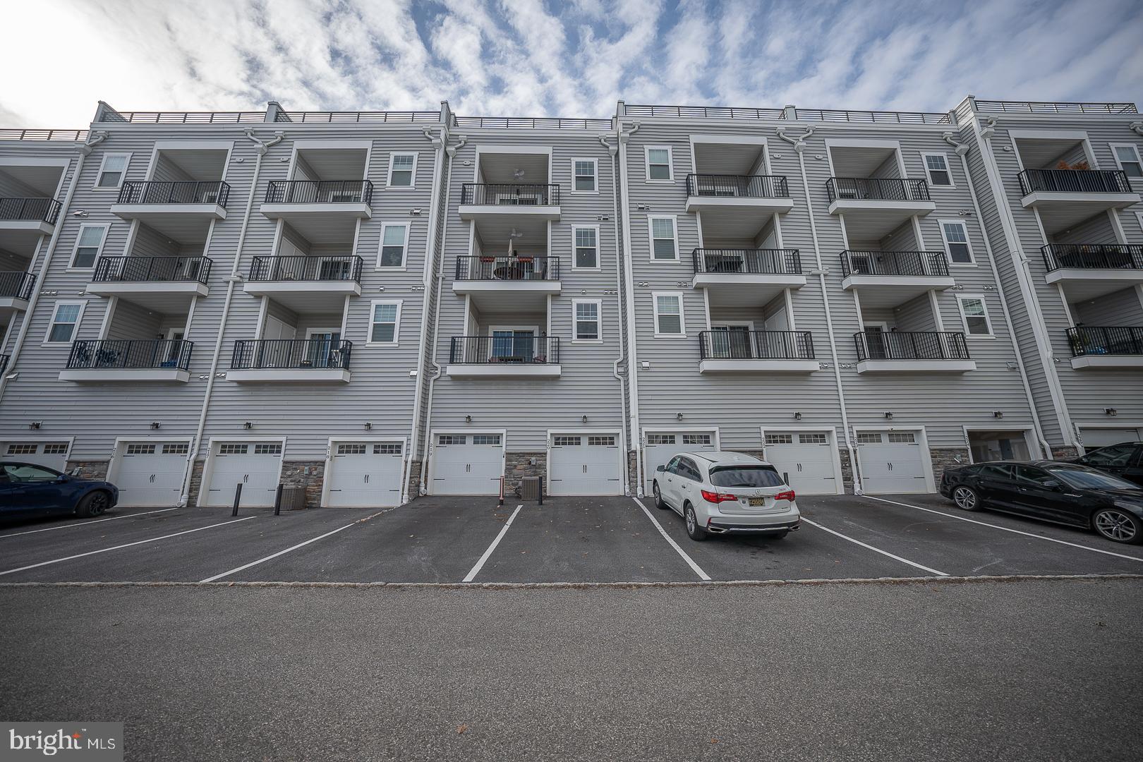 NEWTOWN WALK AT ELLIS PRESERVE - Residential Lease