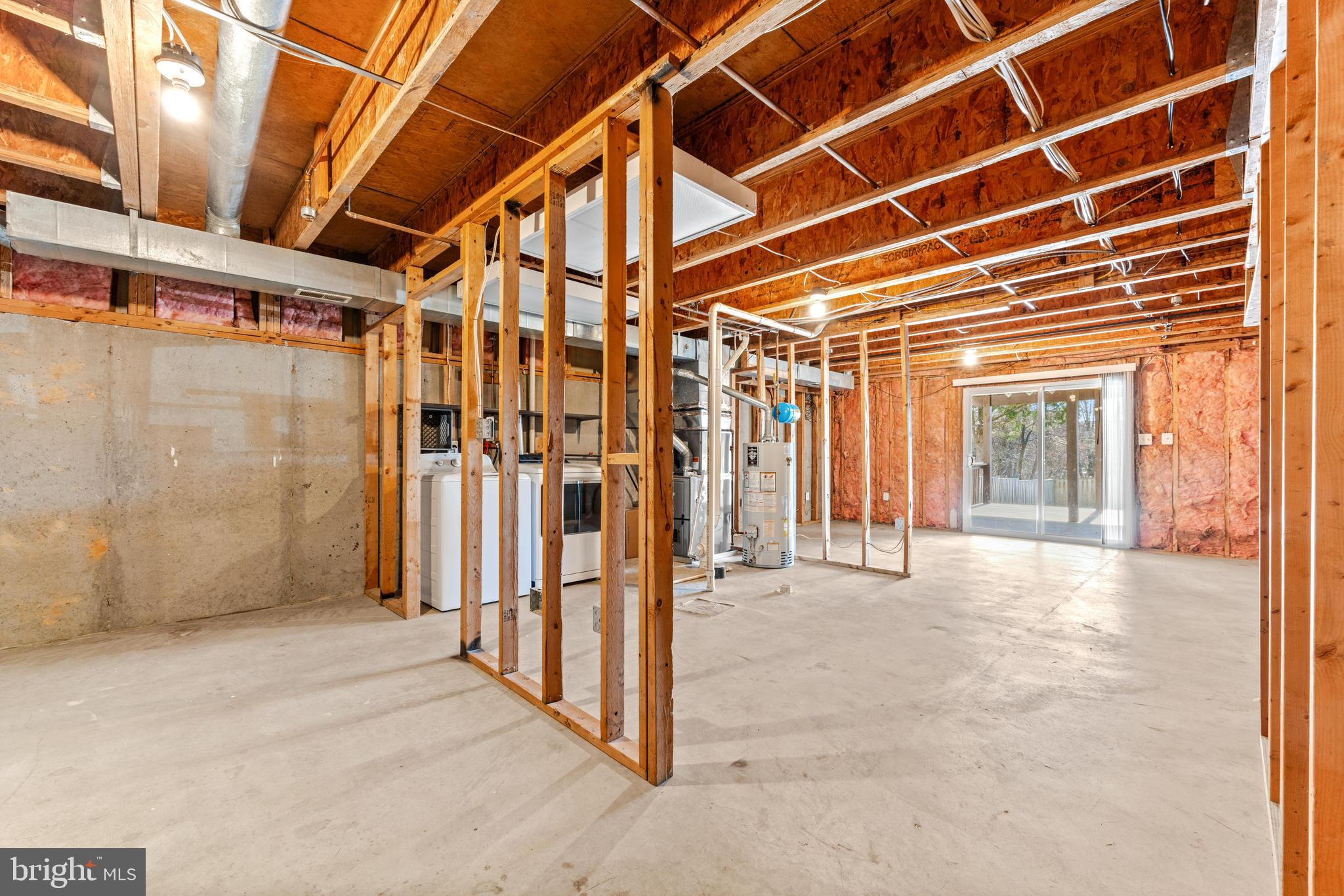 CONSTANT FRIENDSHIP - Residential