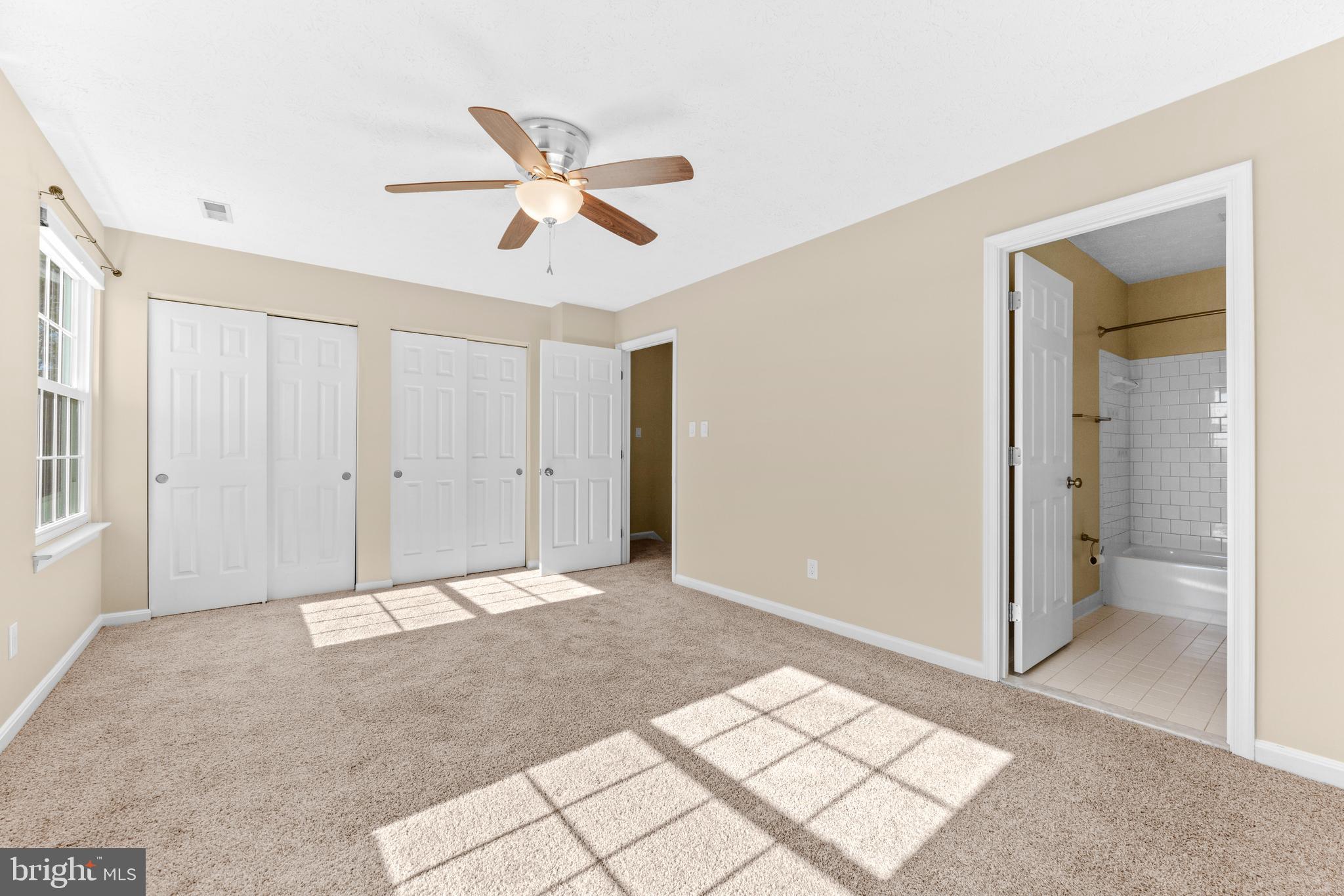 CONSTANT FRIENDSHIP - Residential