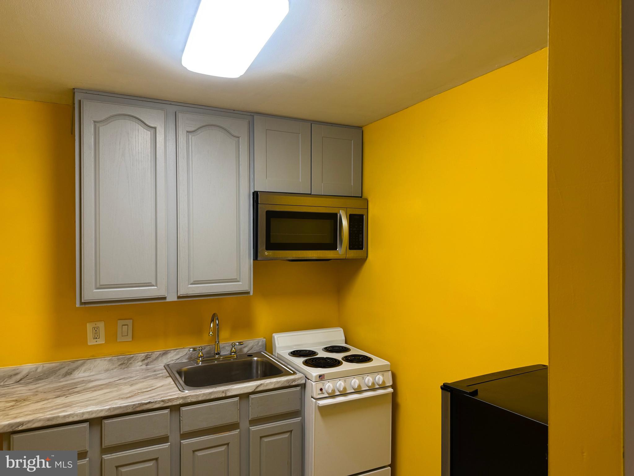 CARDINAL GROVE - Residential Lease