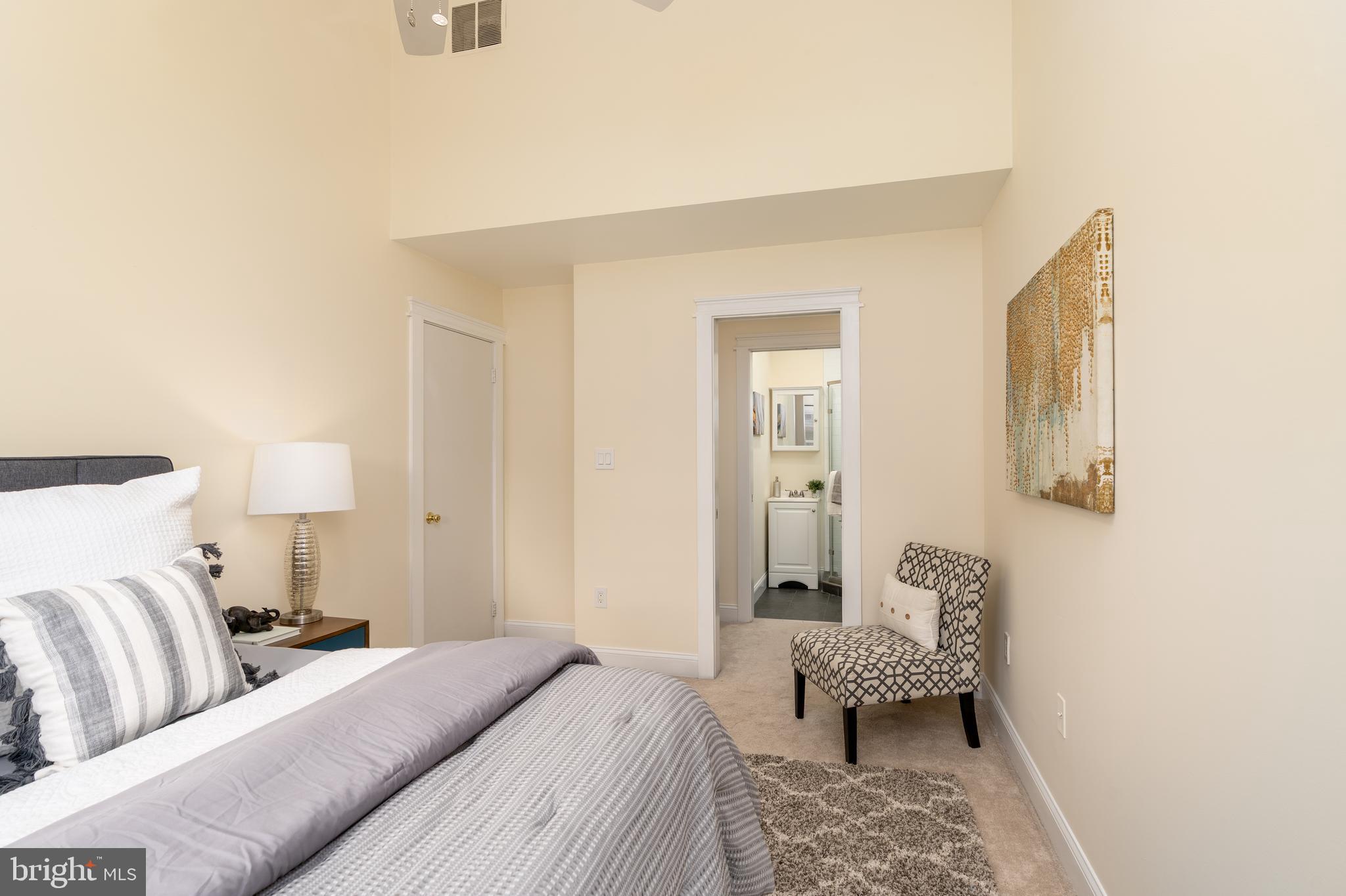 STAFFORD SQUARE - Residential