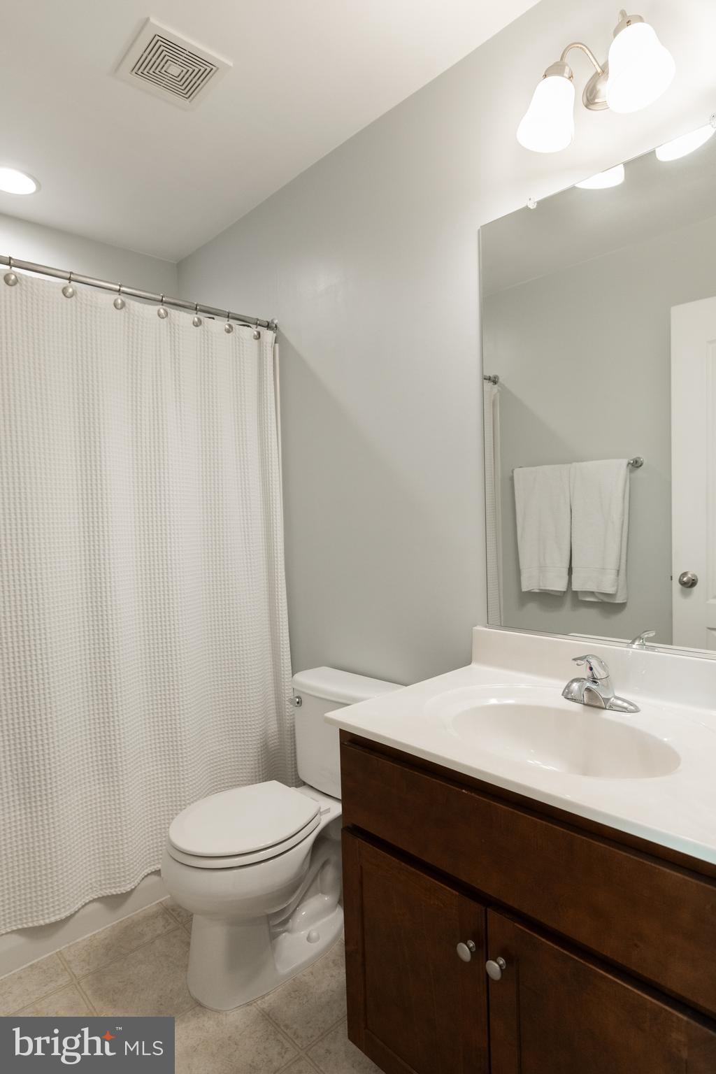 THE TOWNES AT TASKER - Residential