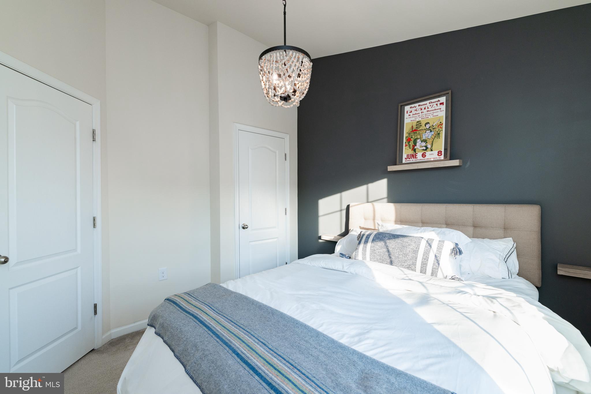 THE TOWNES AT TASKER - Residential