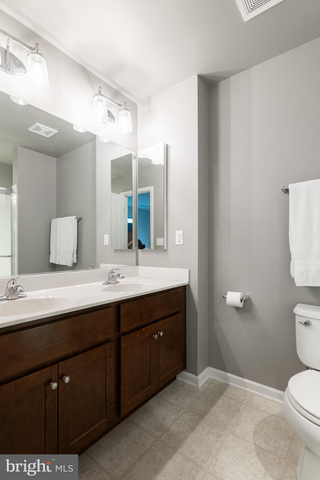 THE TOWNES AT TASKER - Residential