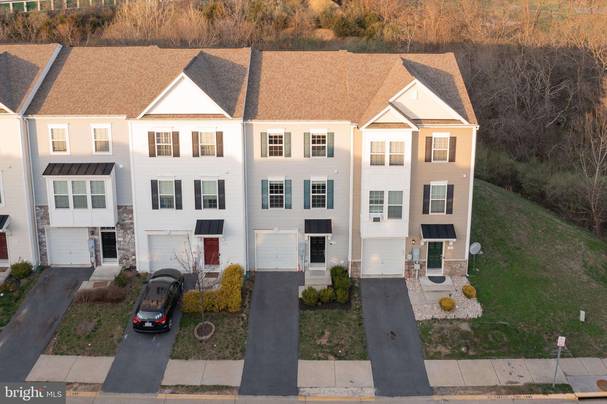 THE TOWNES AT TASKER - Residential