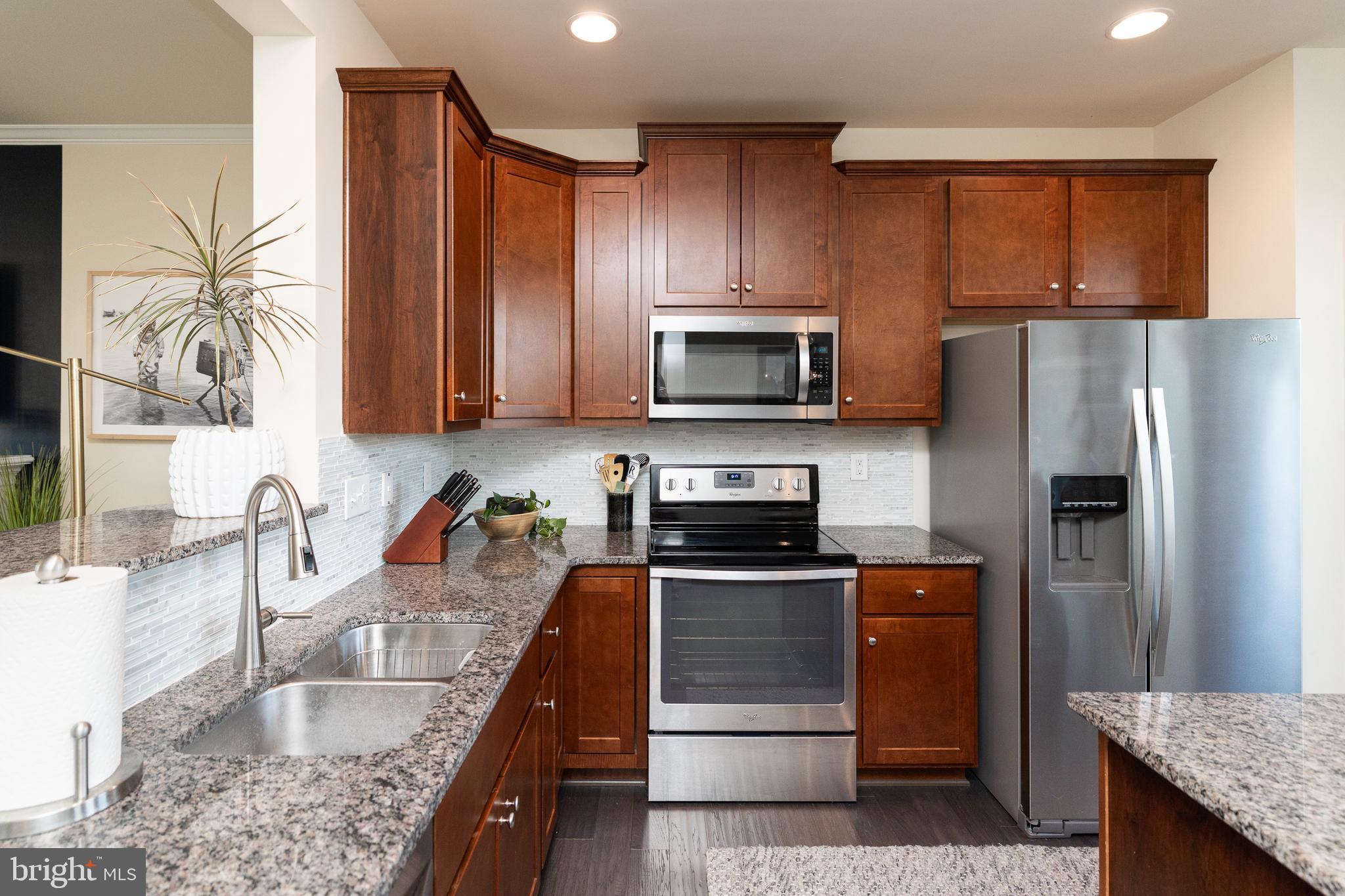 THE TOWNES AT TASKER - Residential