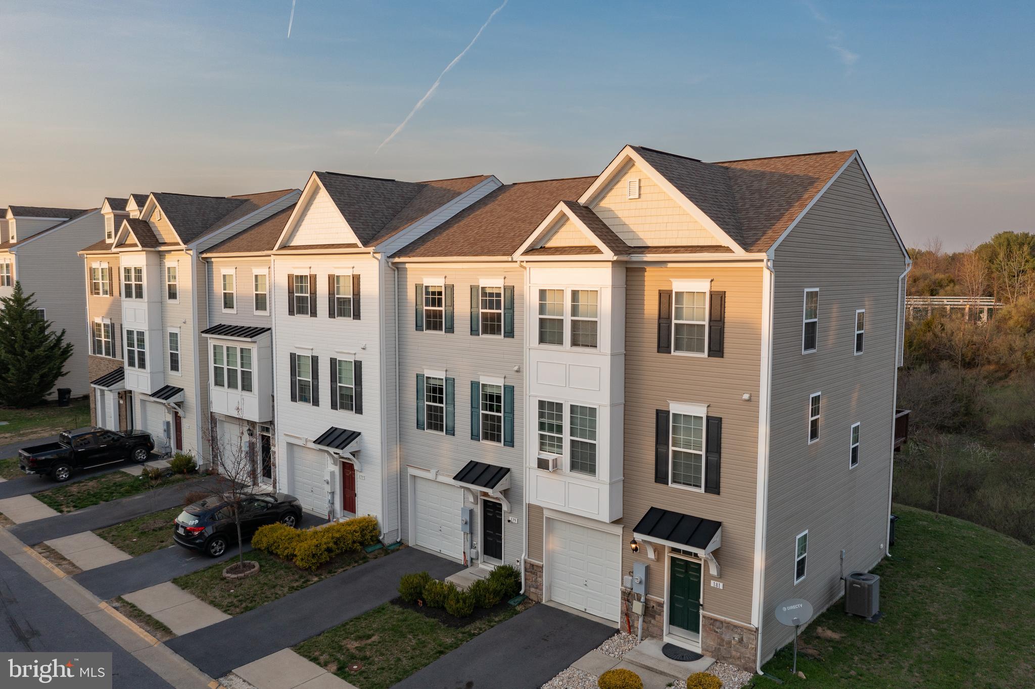 THE TOWNES AT TASKER - Residential