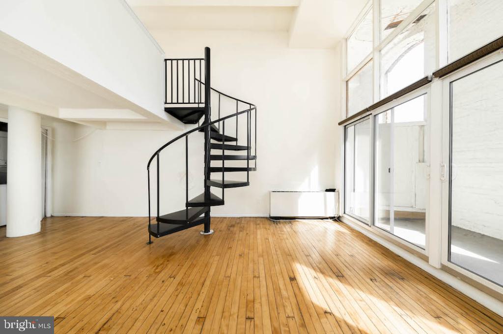 WASHINGTON SQ - Residential Lease