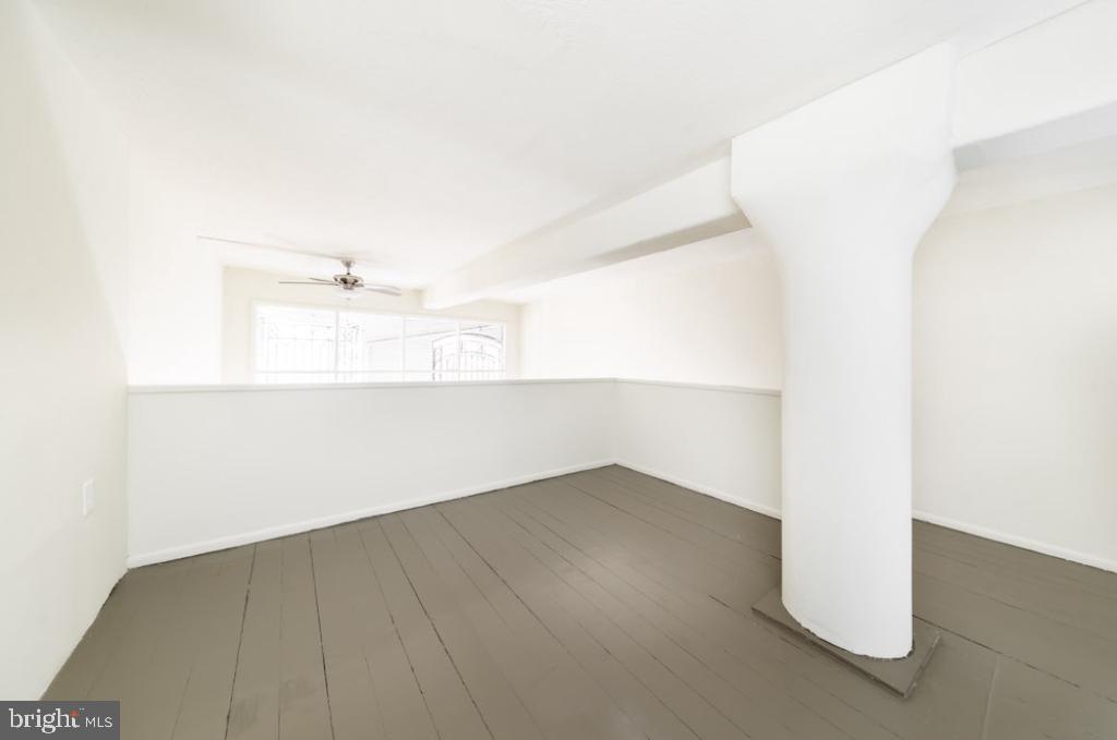 WASHINGTON SQ - Residential Lease