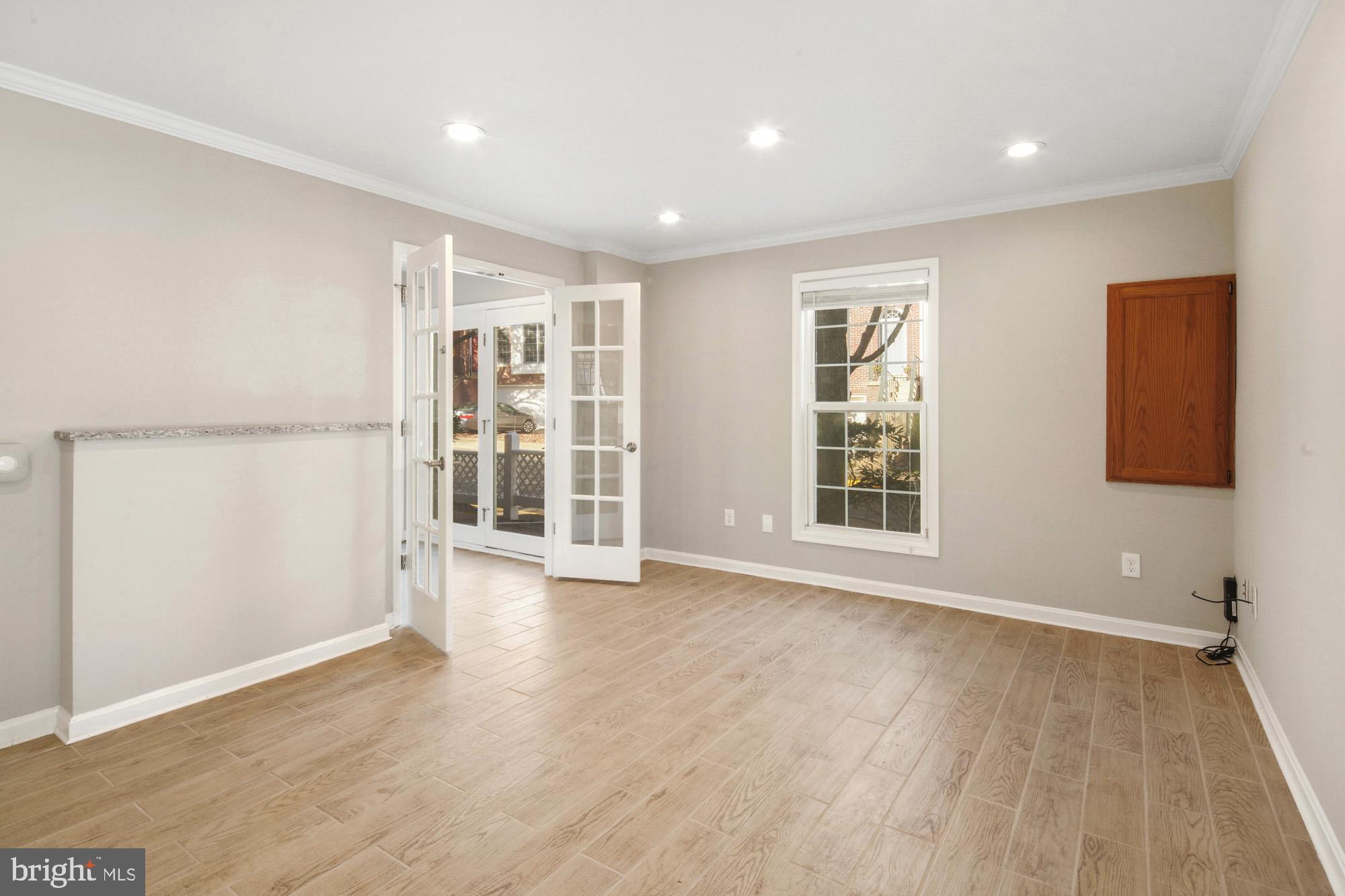 VIRGINIA CENTER - Residential