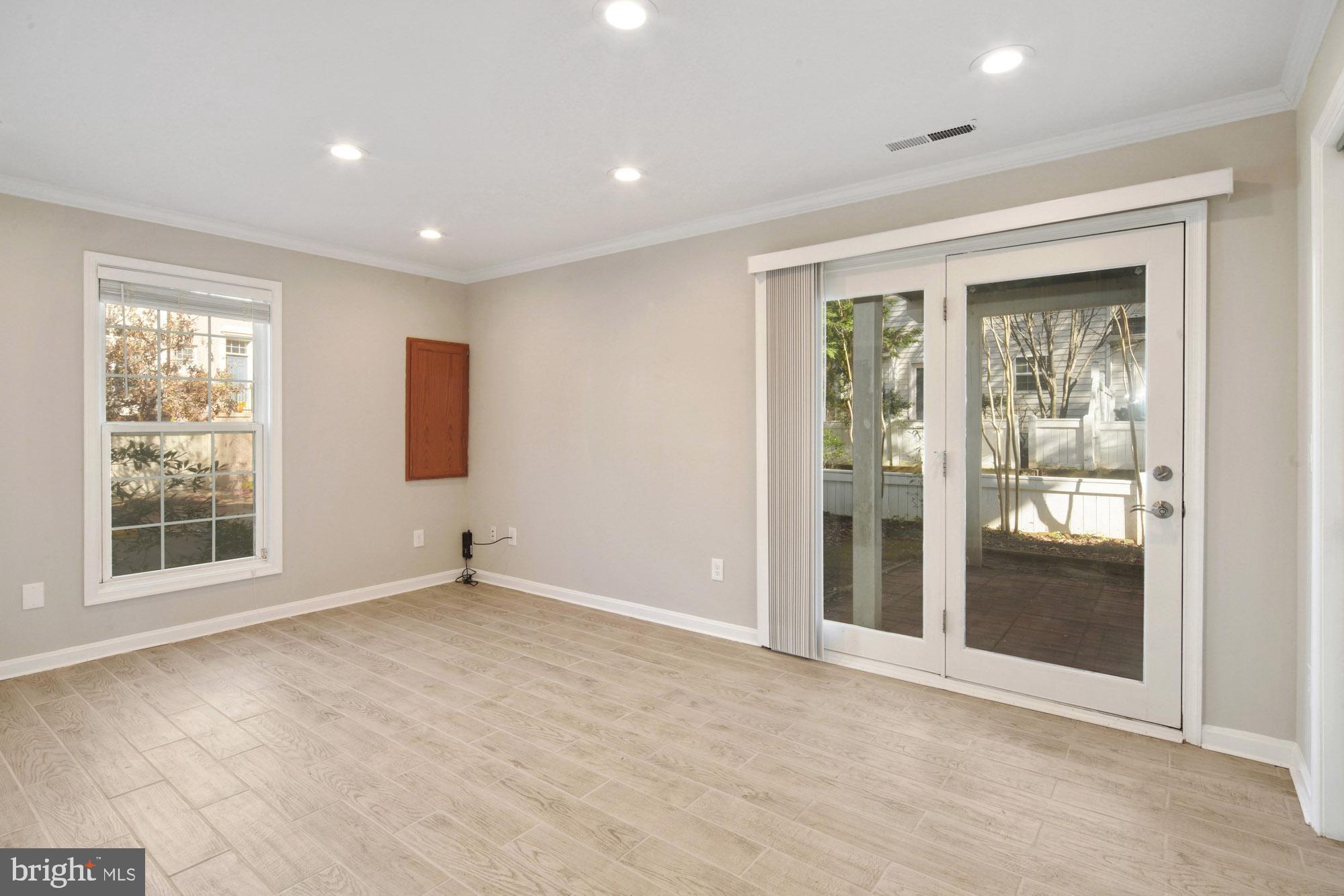 VIRGINIA CENTER - Residential