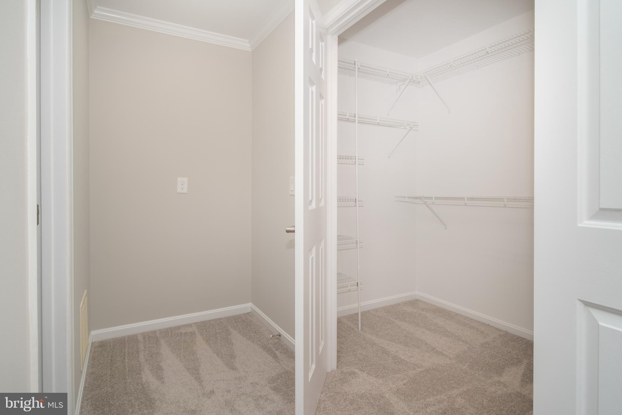 VIRGINIA CENTER - Residential