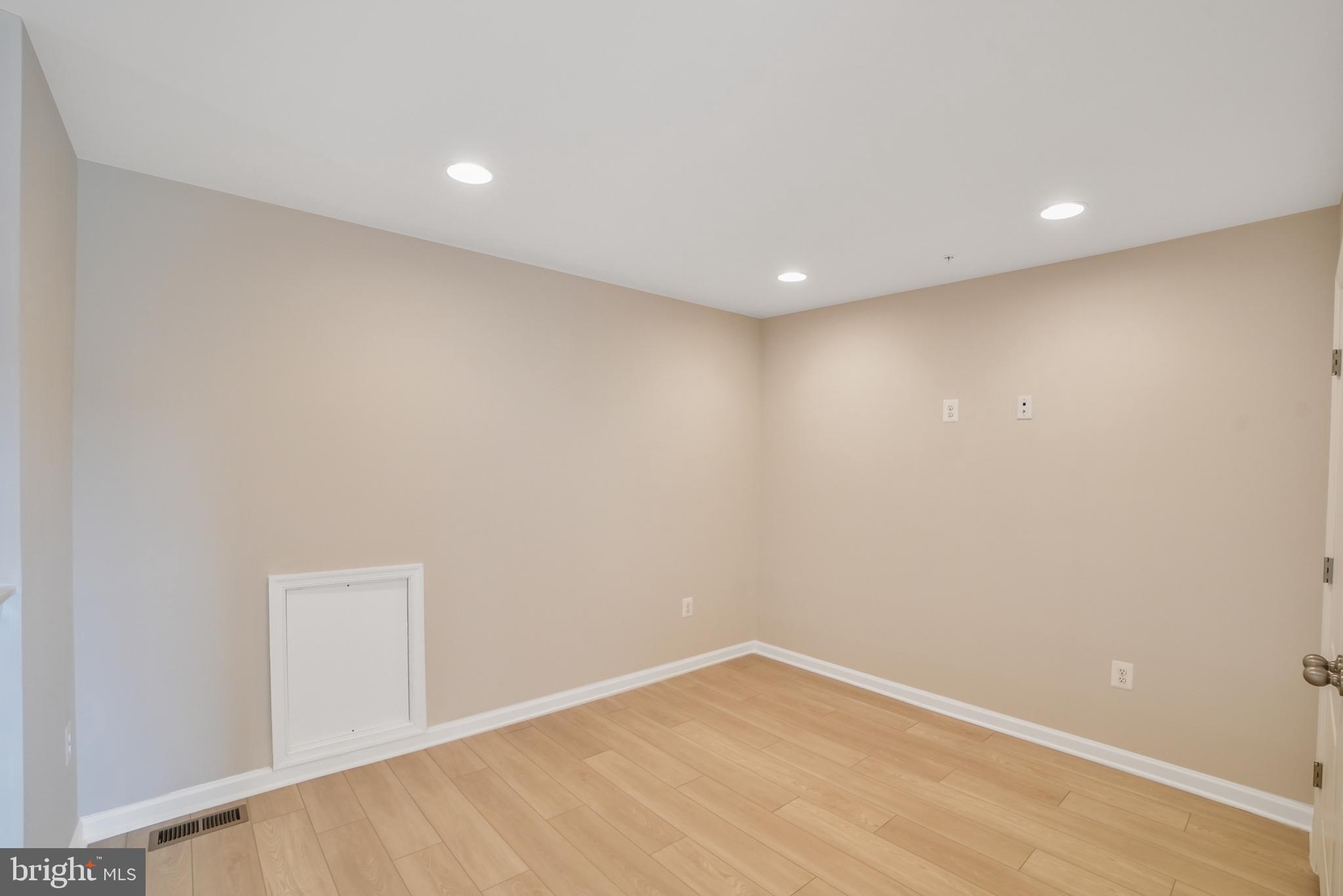 THE VILLAGE AT CABIN BRANCH - Residential