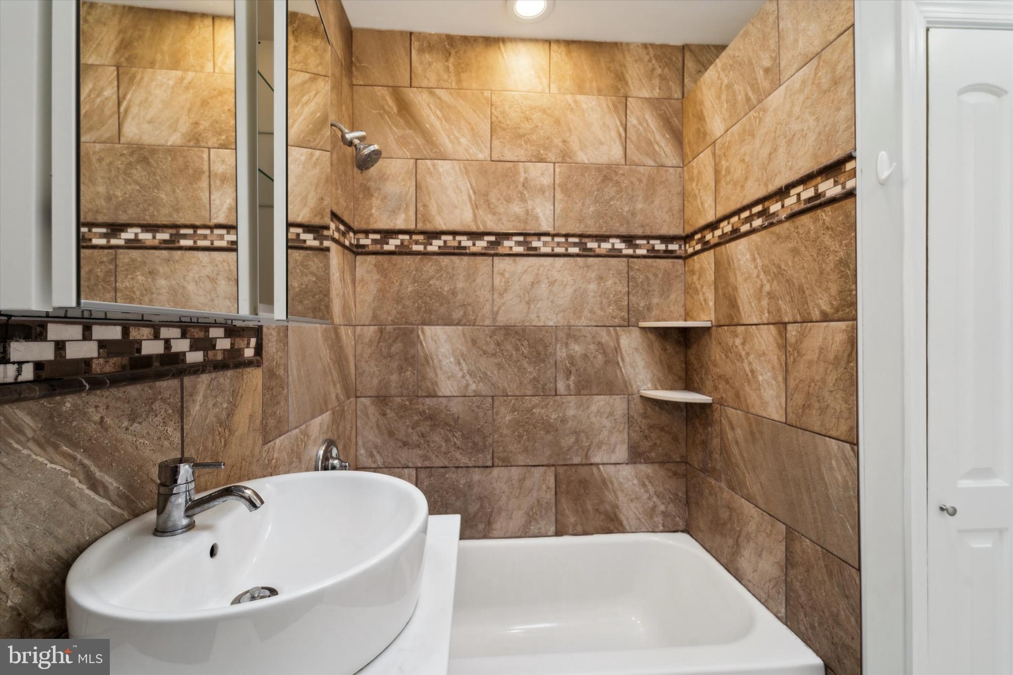 COBBS CREEK - Residential