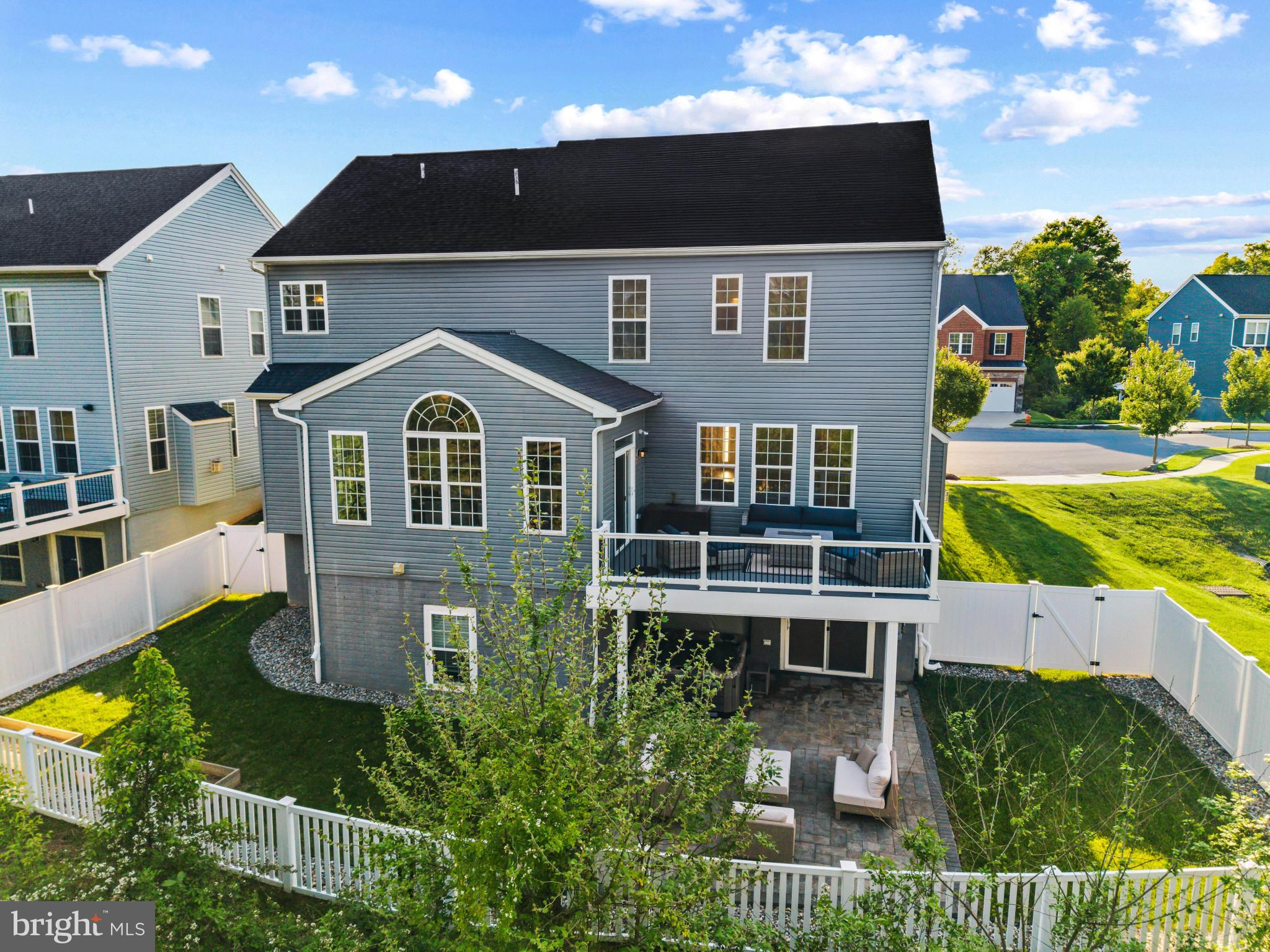 WESTMOUNT - Residential
