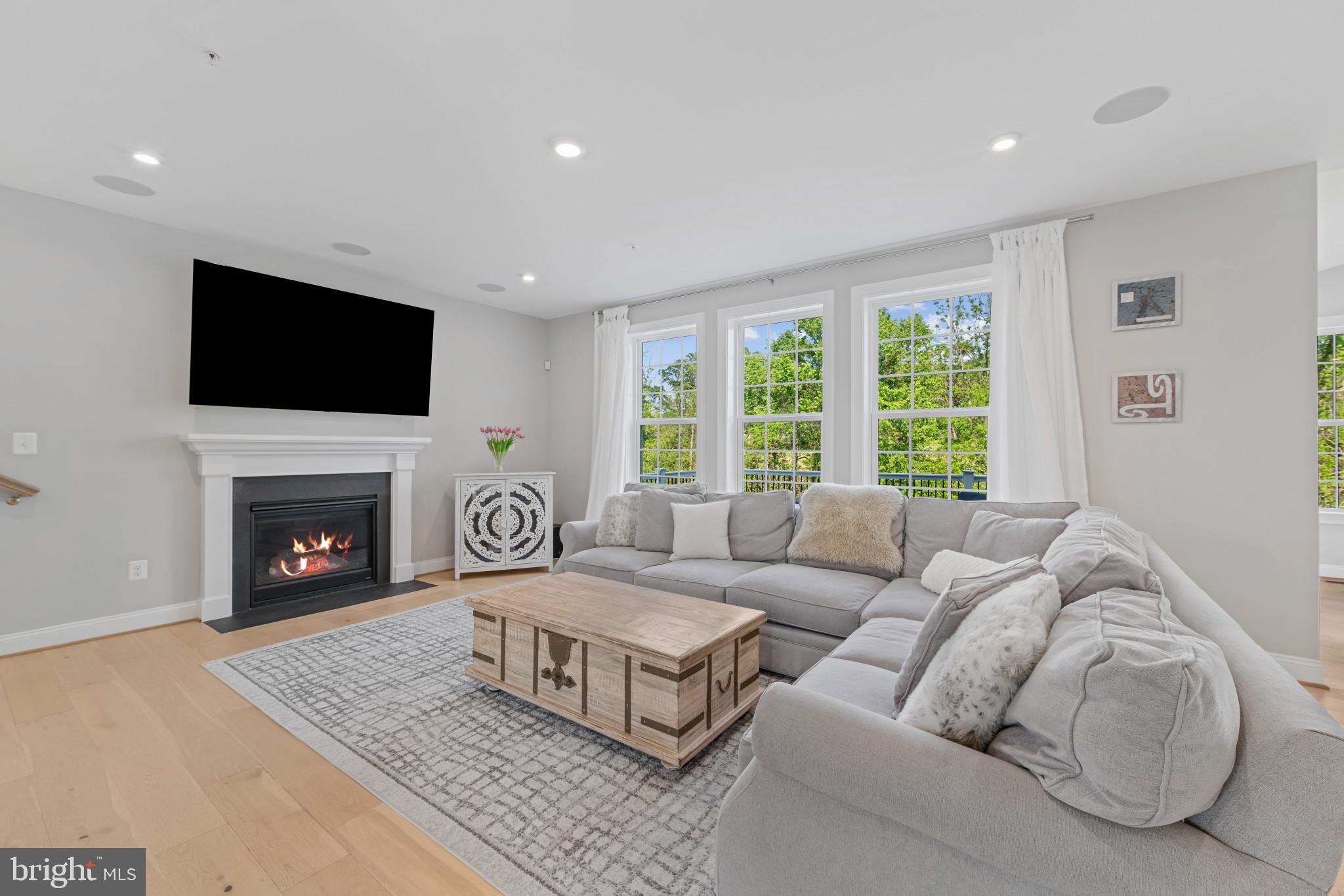 WESTMOUNT - Residential
