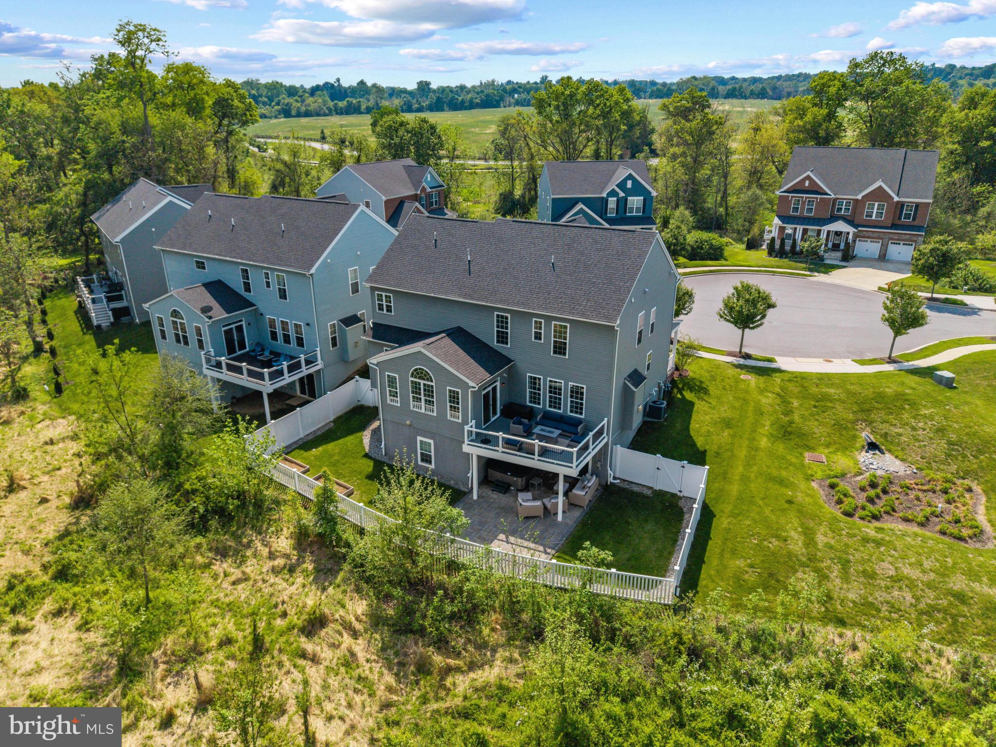 WESTMOUNT - Residential