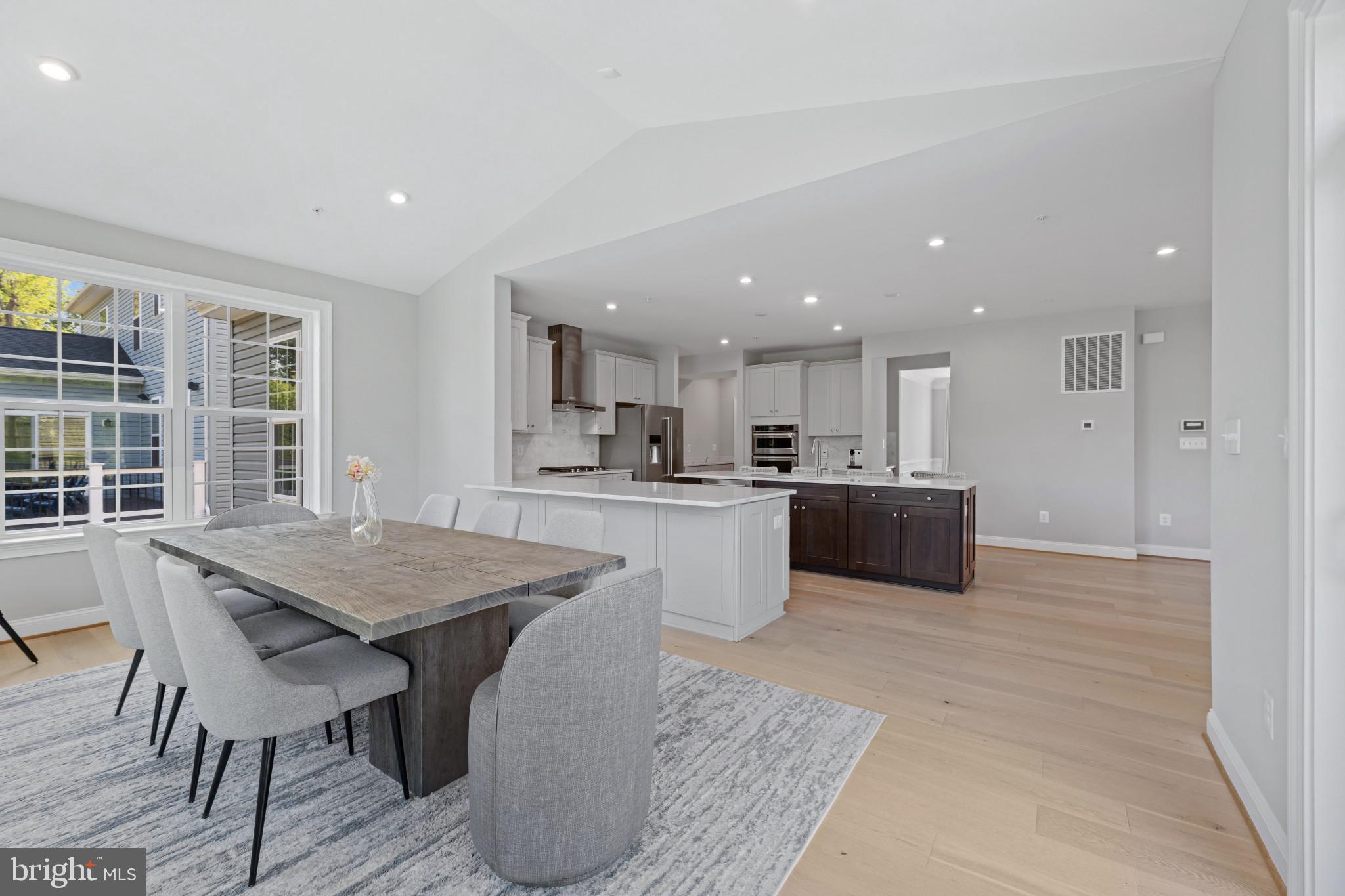 WESTMOUNT - Residential