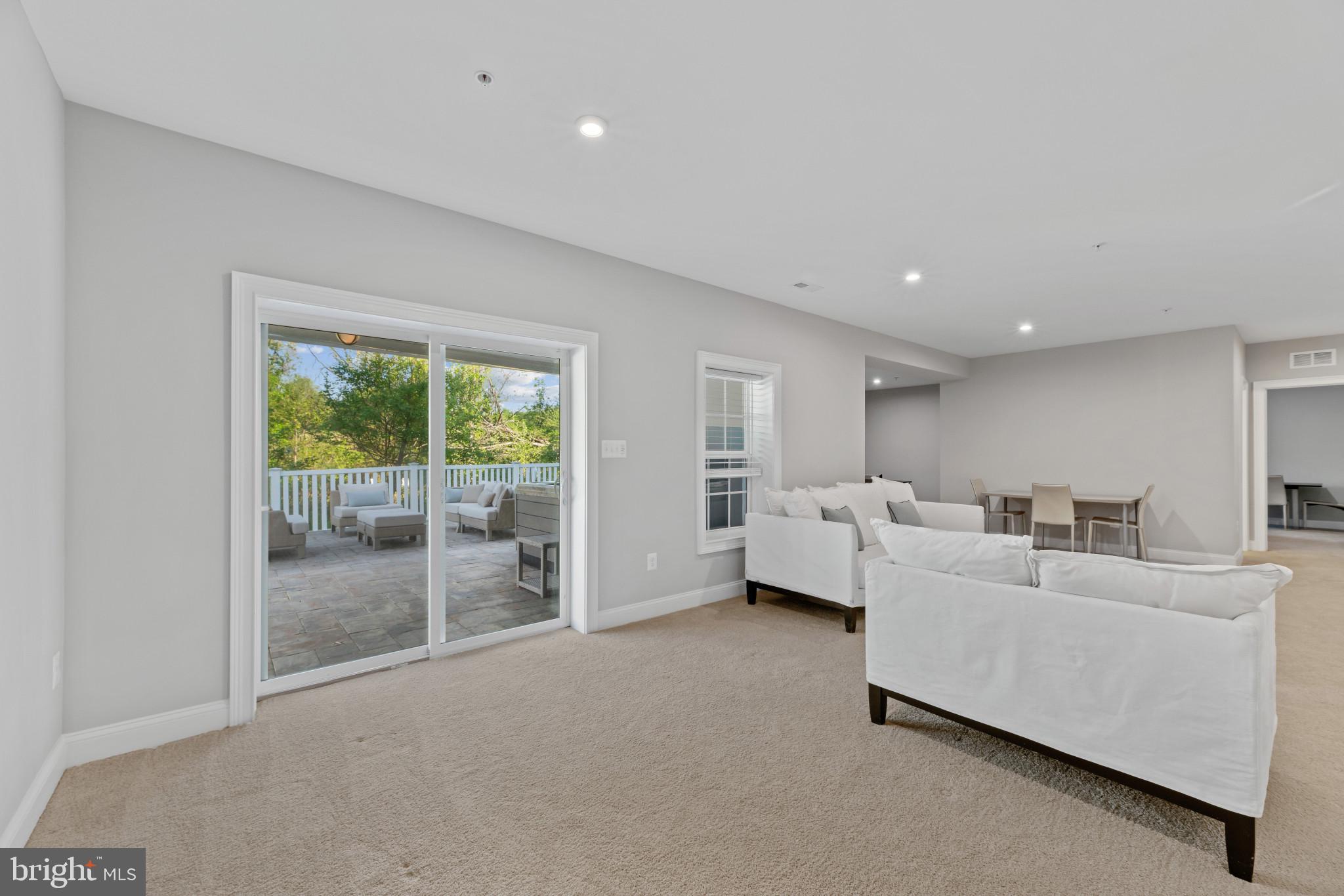 WESTMOUNT - Residential