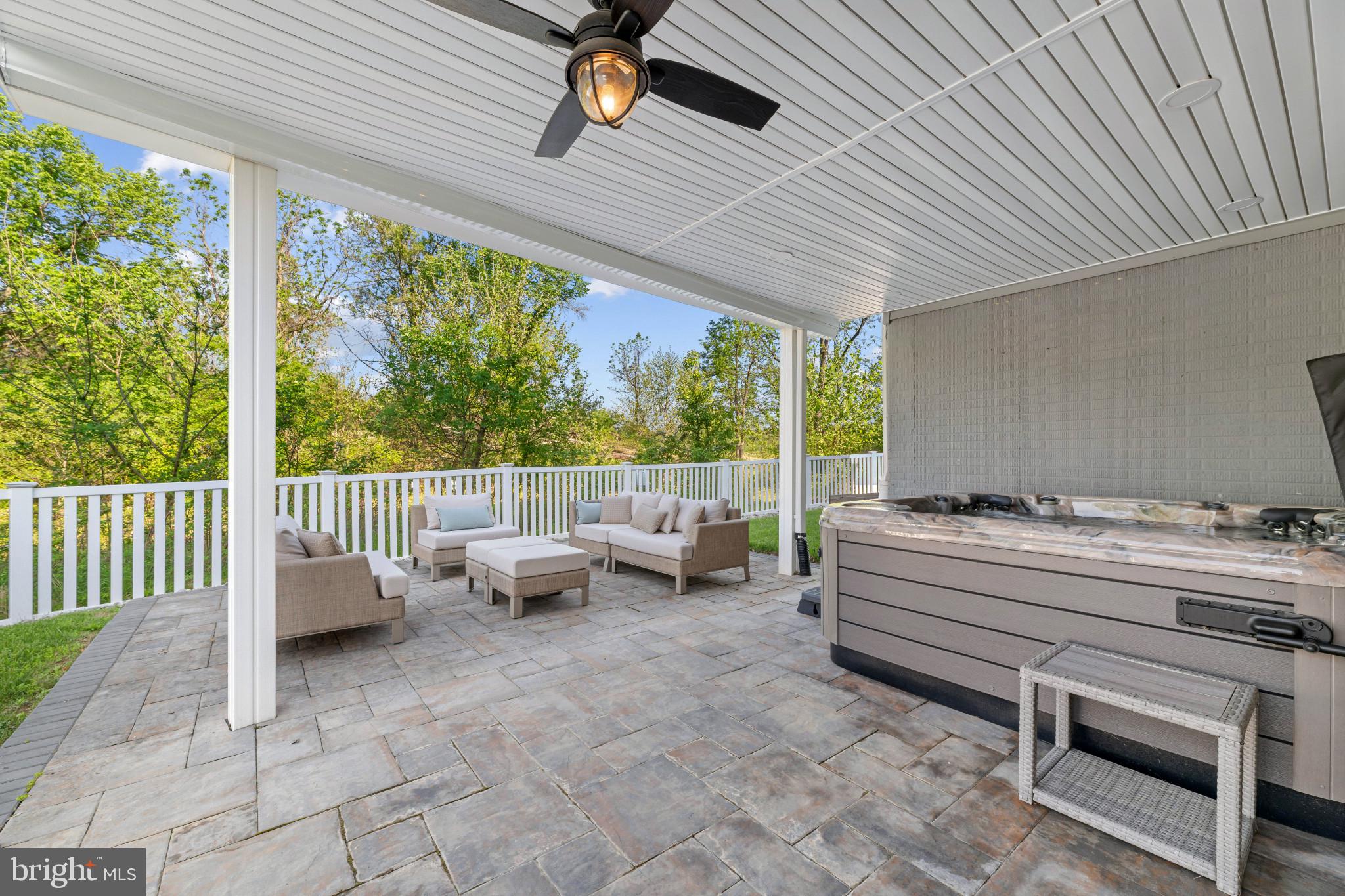 WESTMOUNT - Residential