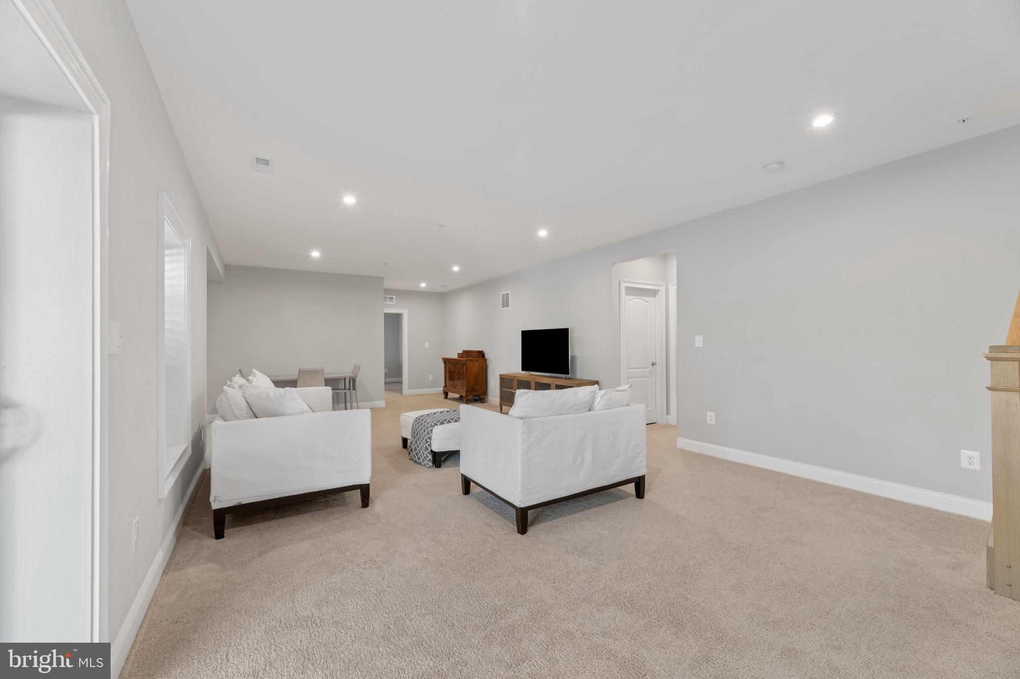 WESTMOUNT - Residential