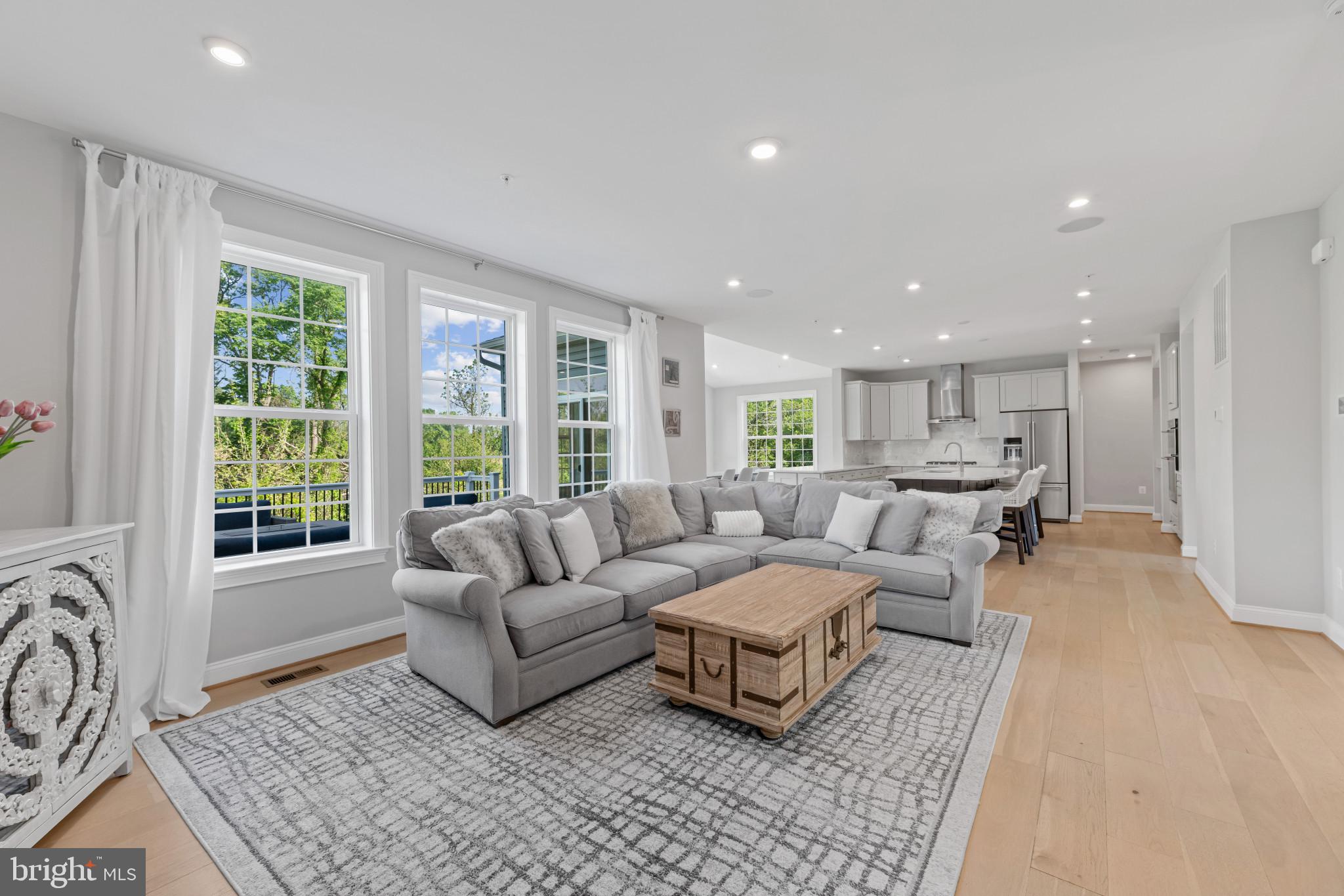 WESTMOUNT - Residential