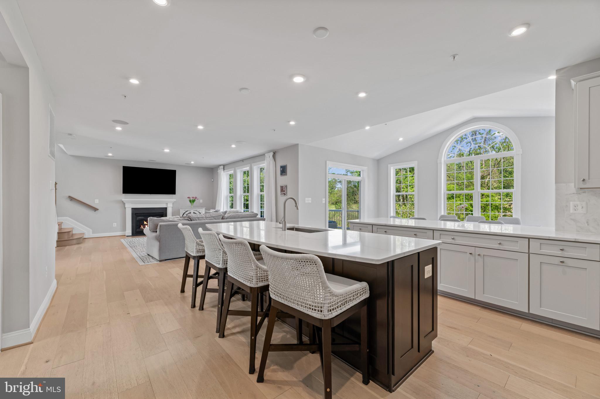 WESTMOUNT - Residential