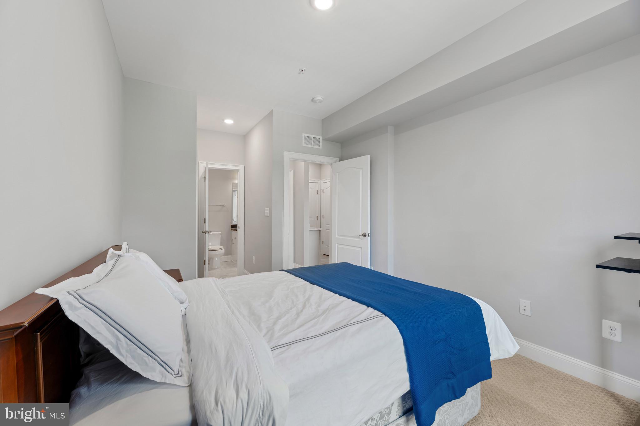 WESTMOUNT - Residential