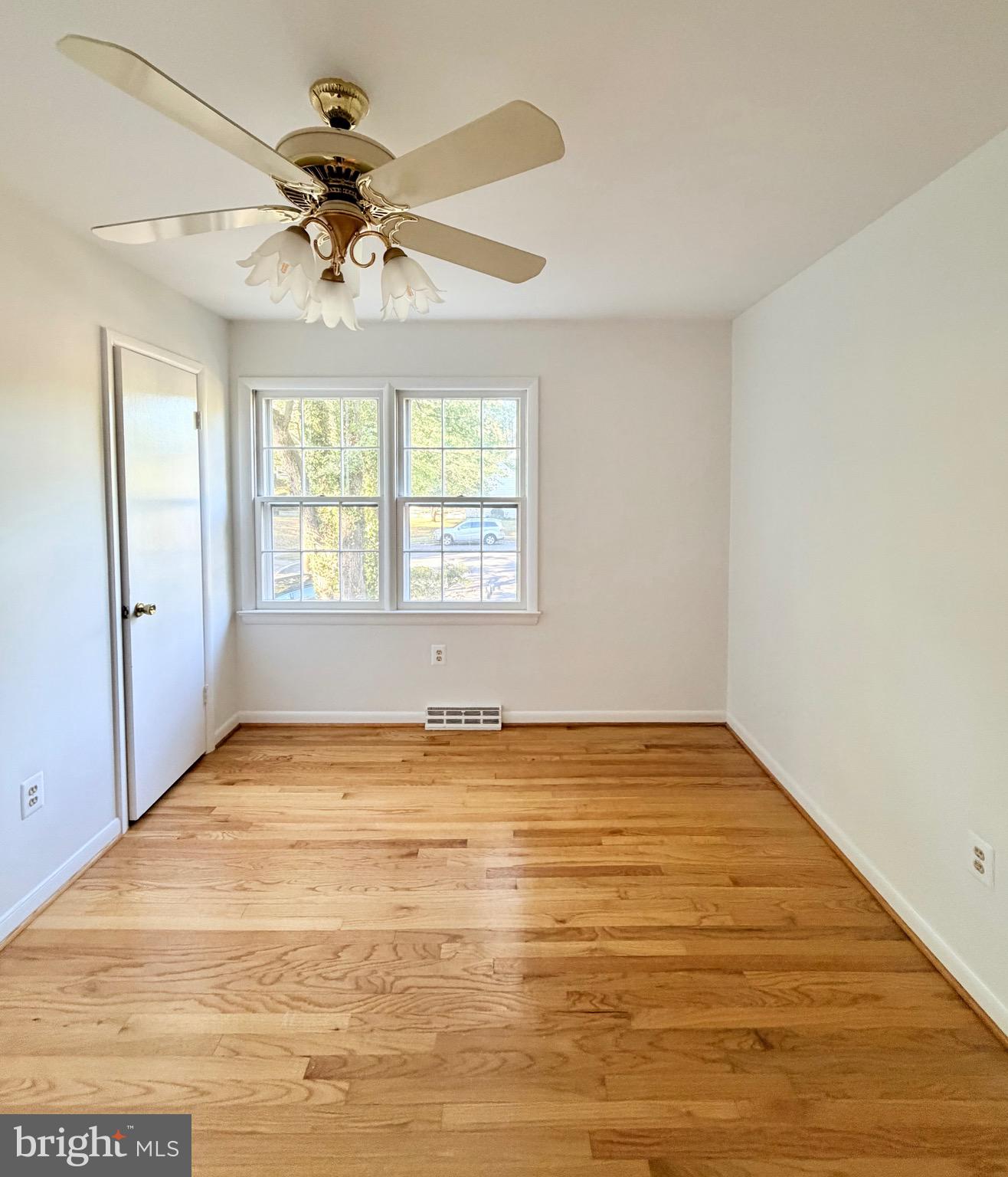 OLD CREEK ESTATES - Residential Lease