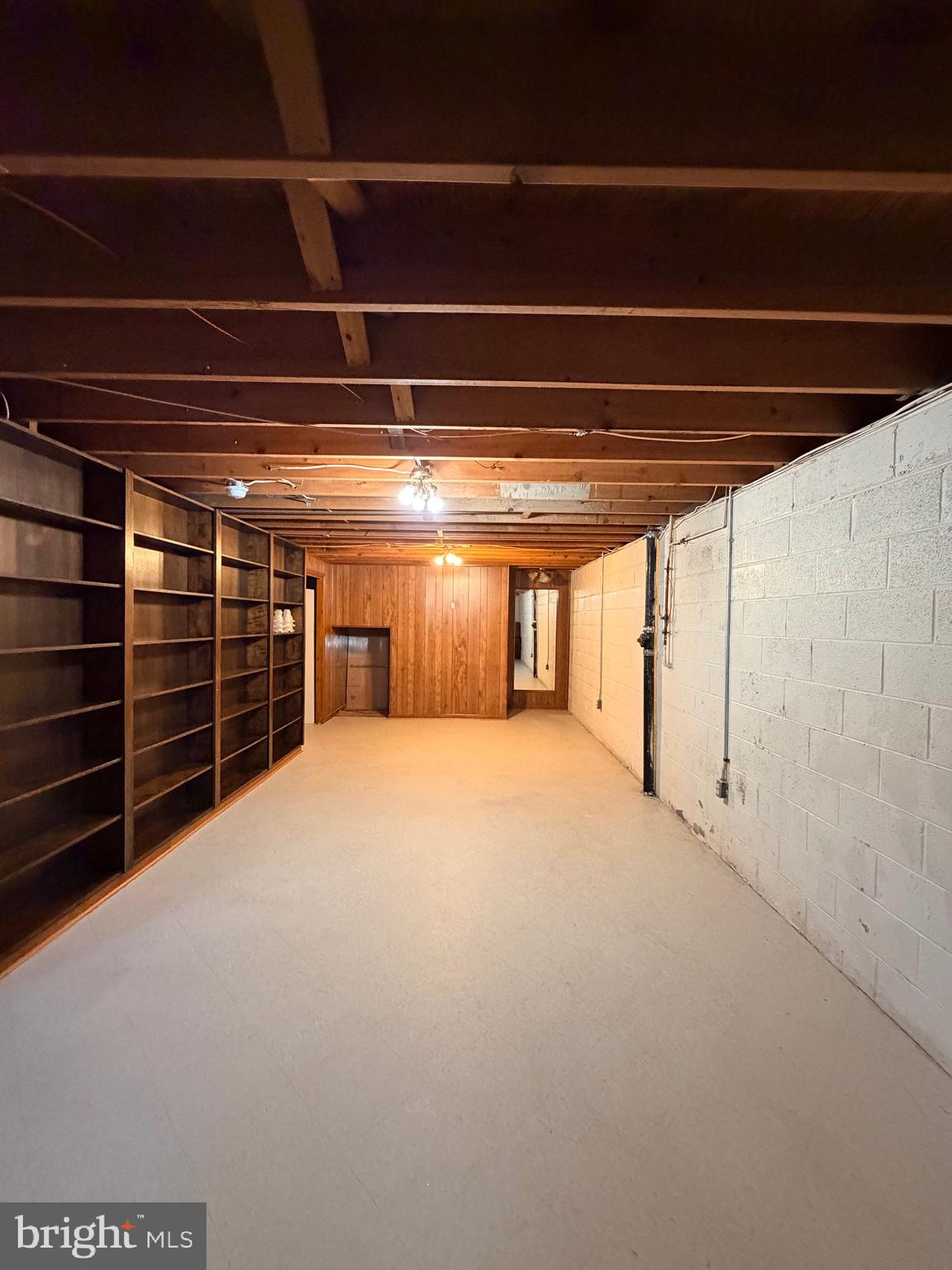 OLD CREEK ESTATES - Residential Lease