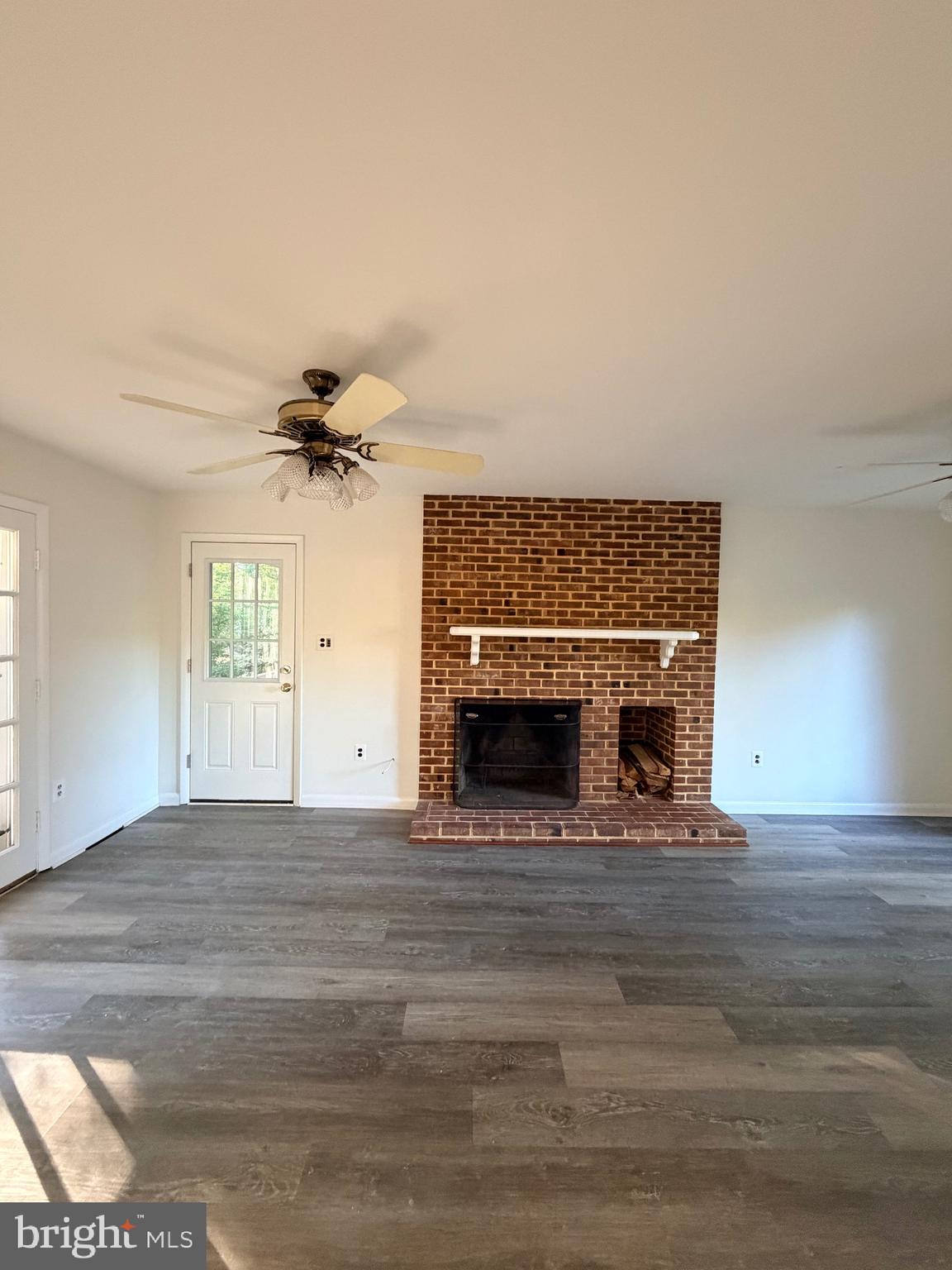 OLD CREEK ESTATES - Residential Lease