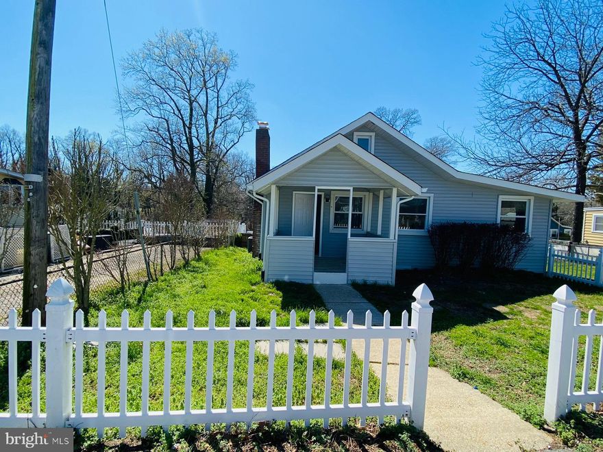 Beautiful, Fully Renovated and Spacious 3 Bedroom 2 Full Bath Single Family House in a great location. Newly Finished Flooring, Several LED recessed lights, NEW Stainless Steel Appliances, NEW ROOF,  NEW Calcutta Quartz Countertop, Renovated Bathrooms and NEW Vanities, FRESH Paint. Easy commute to Balt/D.C. and minutes to downtown Annapolis. A MUST SEE