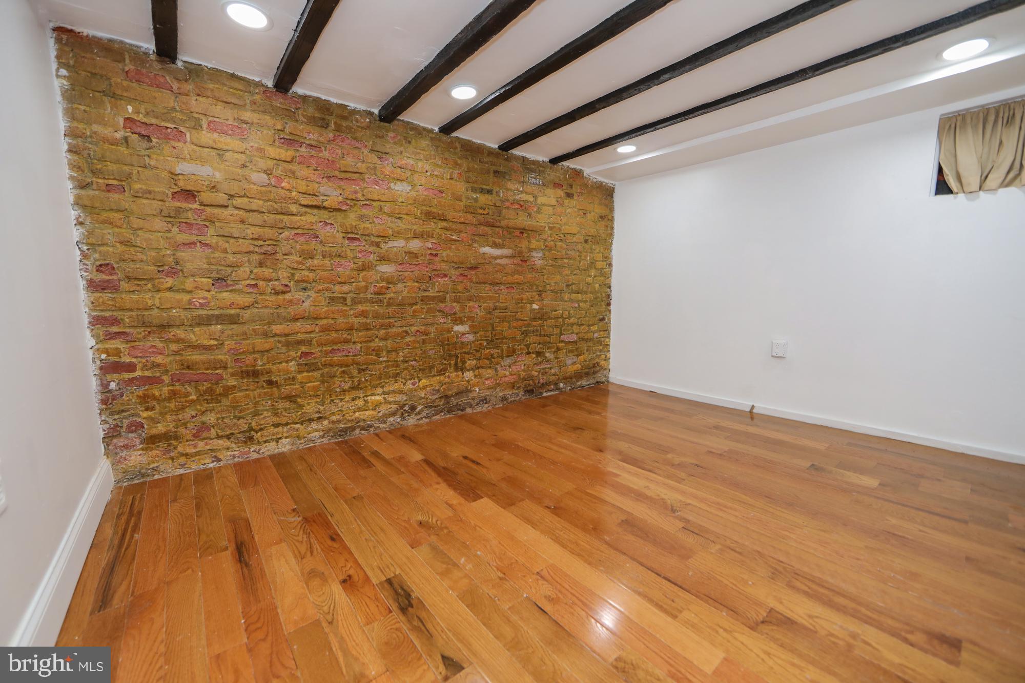 BELLA VISTA - Residential Lease