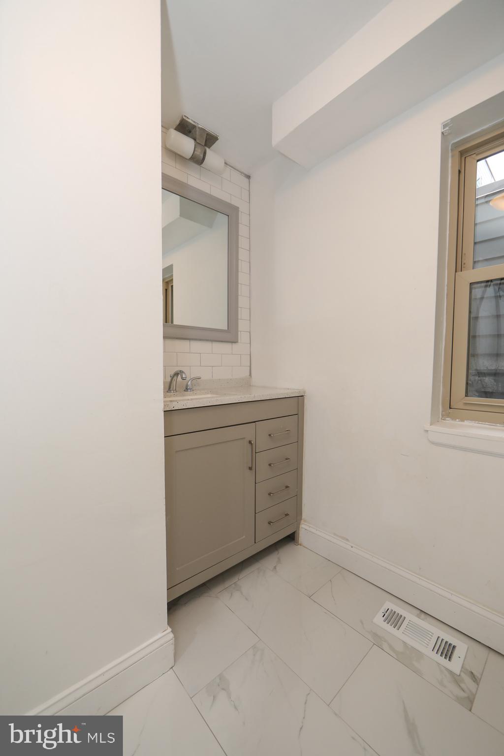 BELLA VISTA - Residential Lease