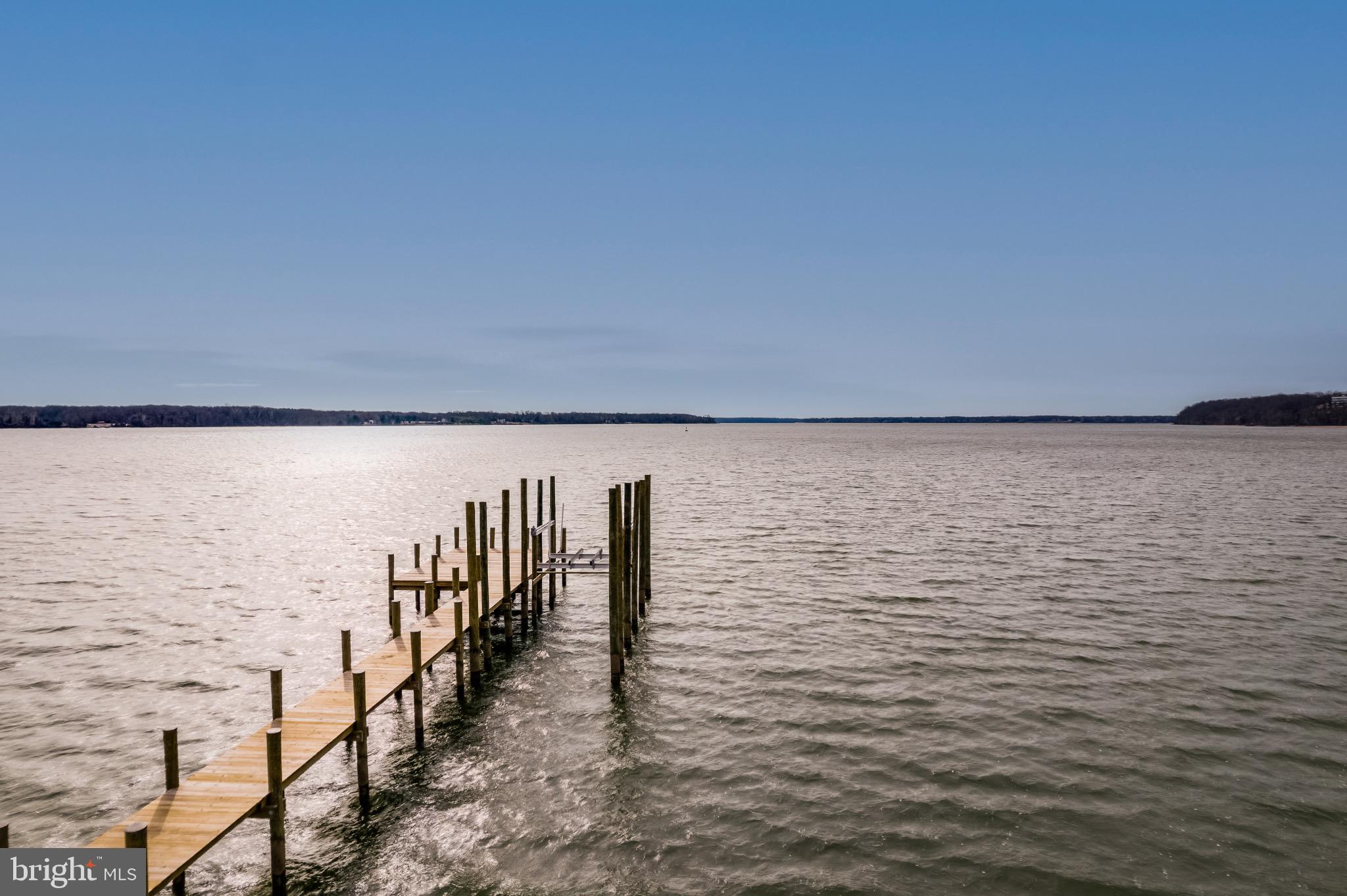 FERRY LANDING - Residential