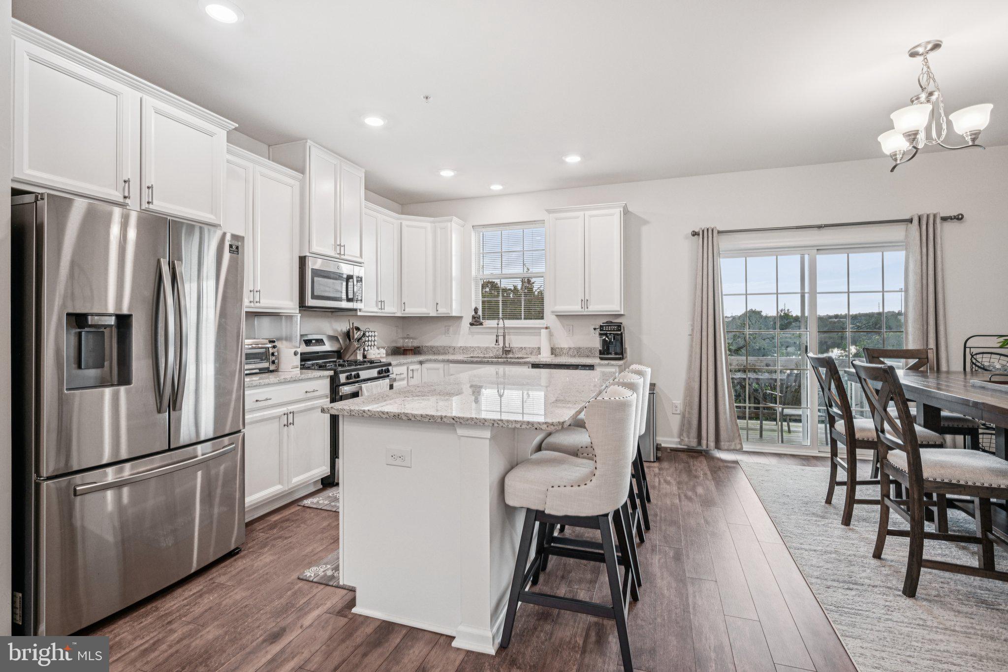 206 POND VIEW COURT
