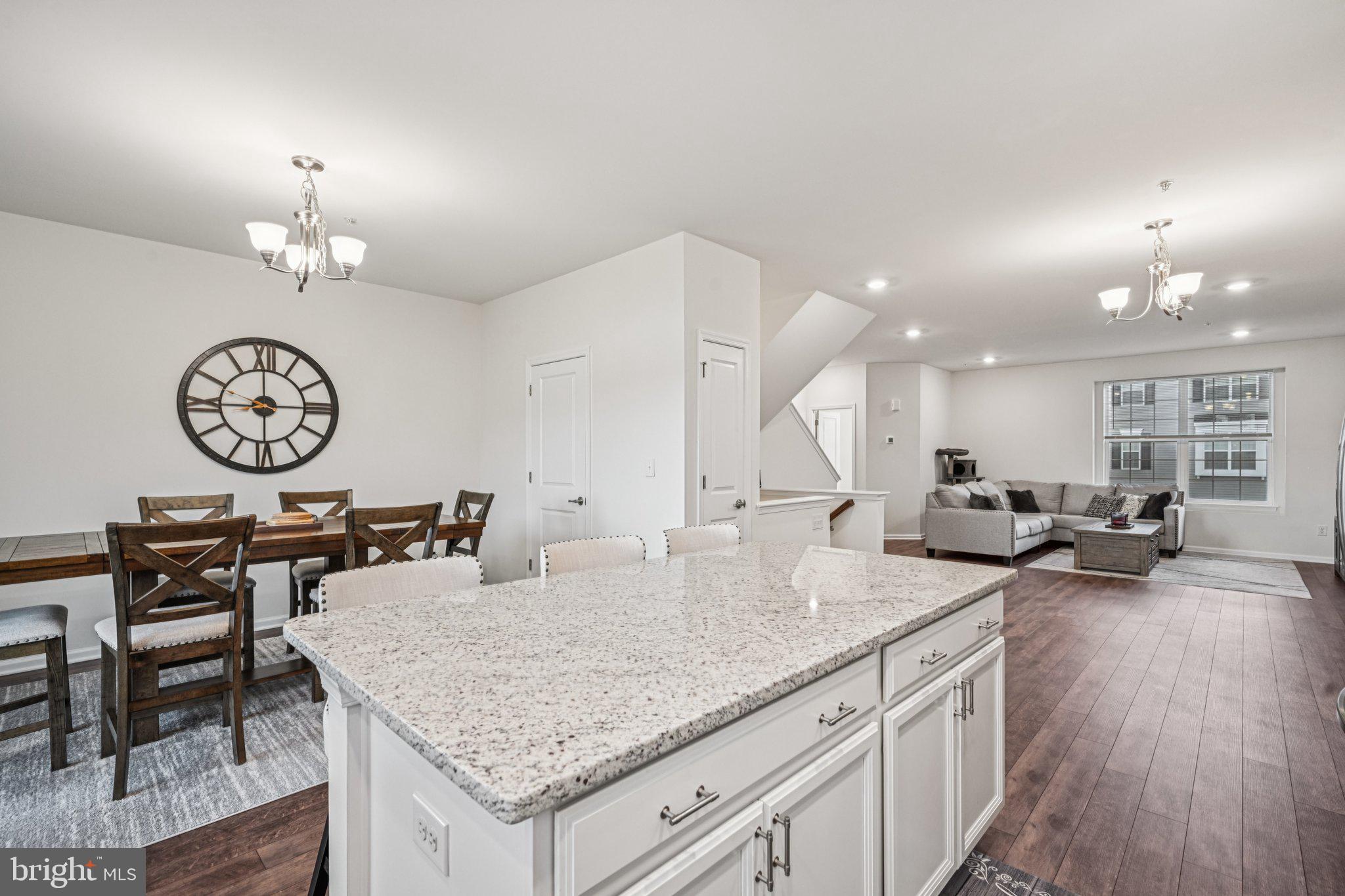 206 POND VIEW COURT