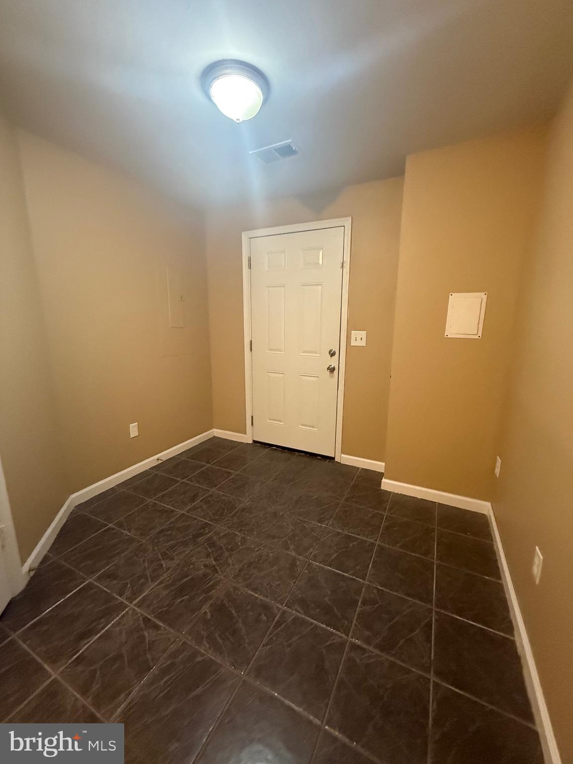 LAUREL RIDGE - Residential Lease