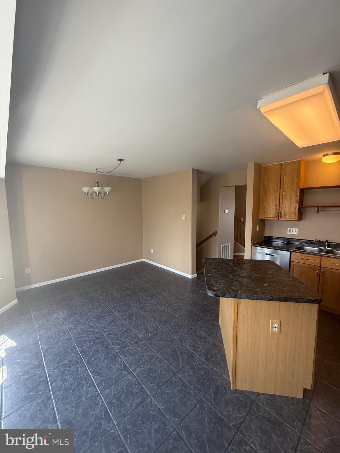 LAUREL RIDGE - Residential Lease