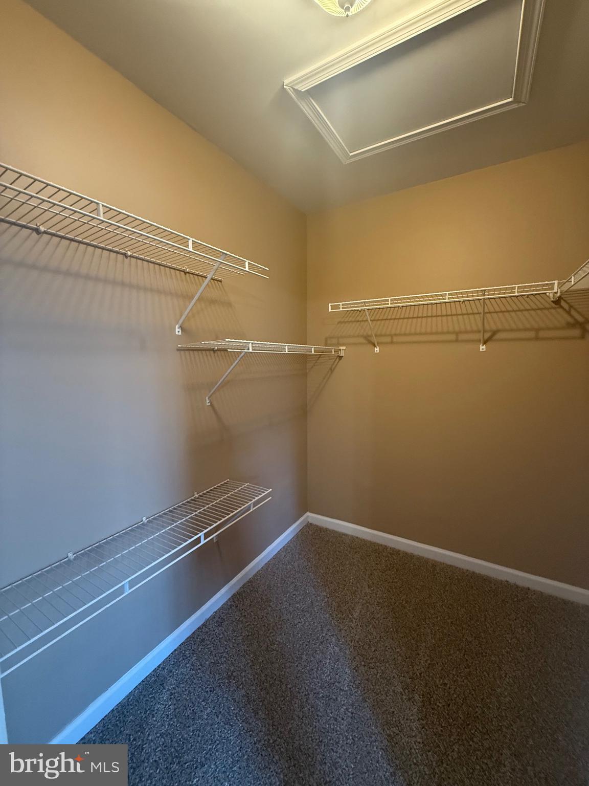 LAUREL RIDGE - Residential Lease