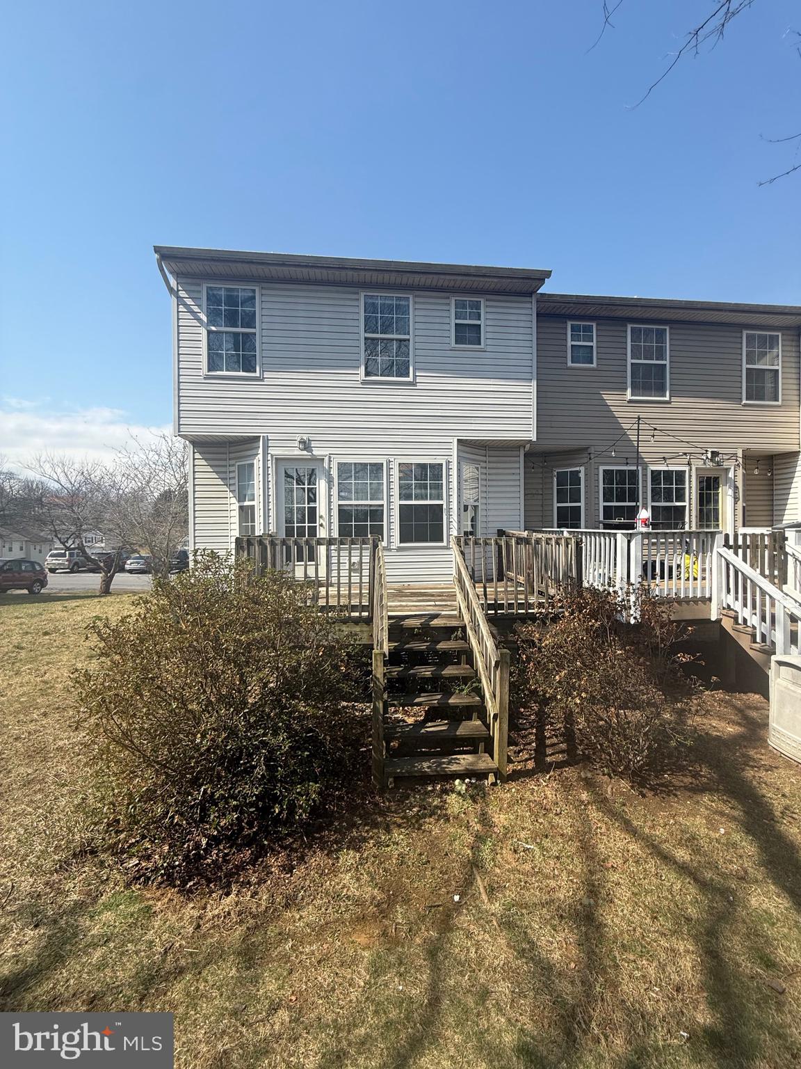 LAUREL RIDGE - Residential Lease