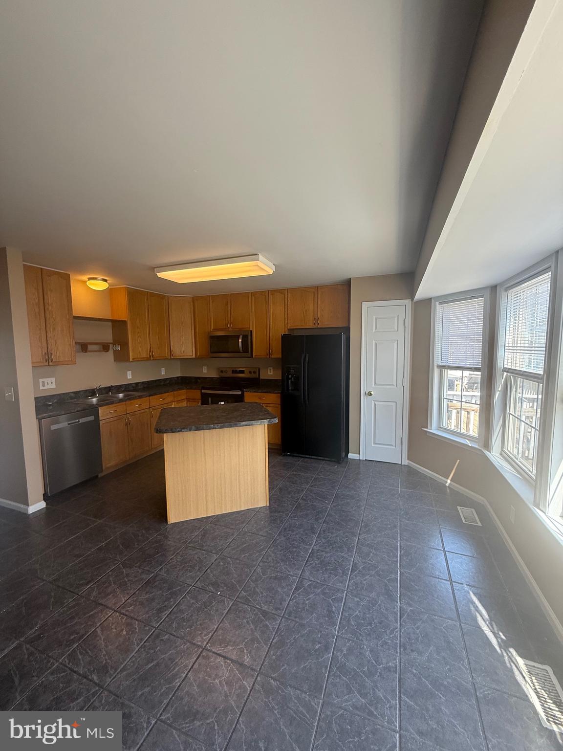 LAUREL RIDGE - Residential Lease