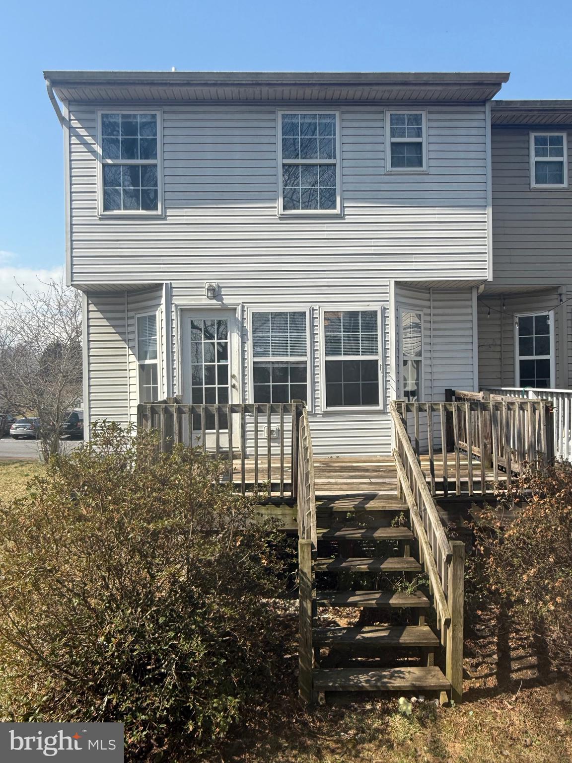 LAUREL RIDGE - Residential Lease