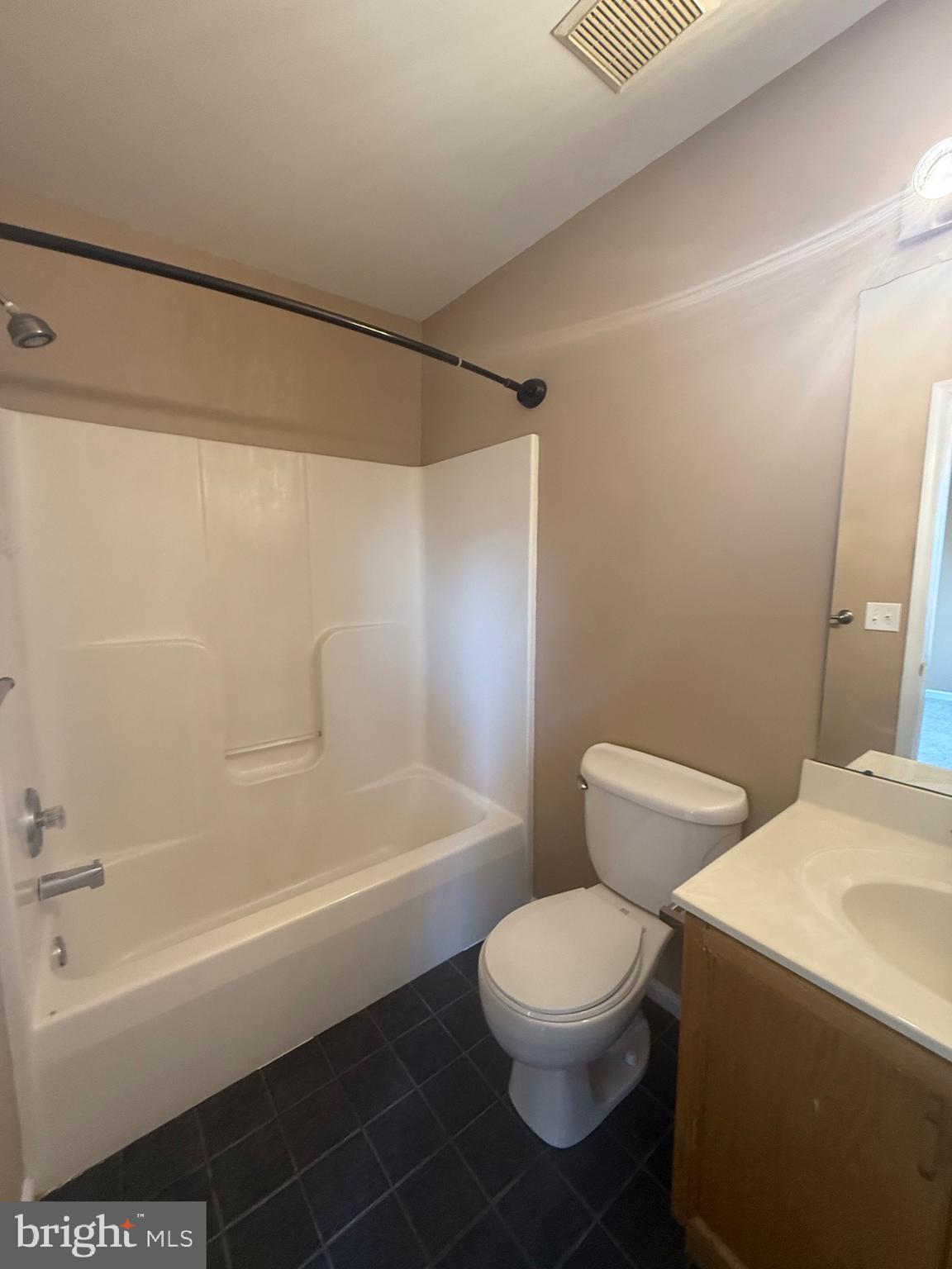 LAUREL RIDGE - Residential Lease