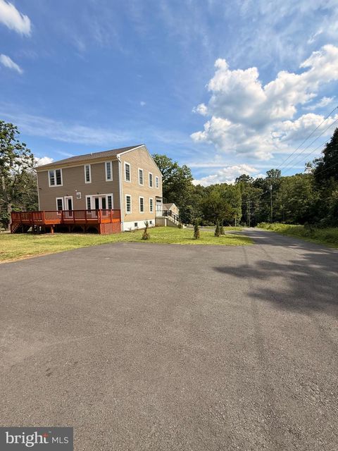 Homes For Sale - 12304 Popes Head Road<br/> FAIRFAX, VA 22030