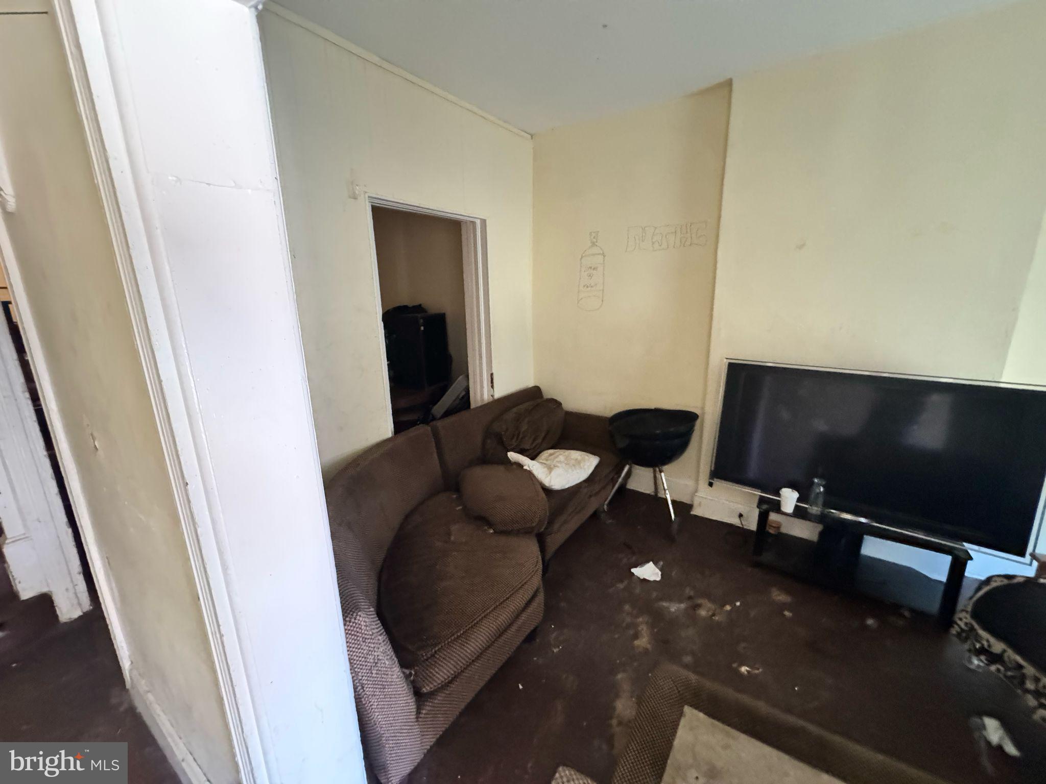 MIDTOWN EDMONDSON - Residential