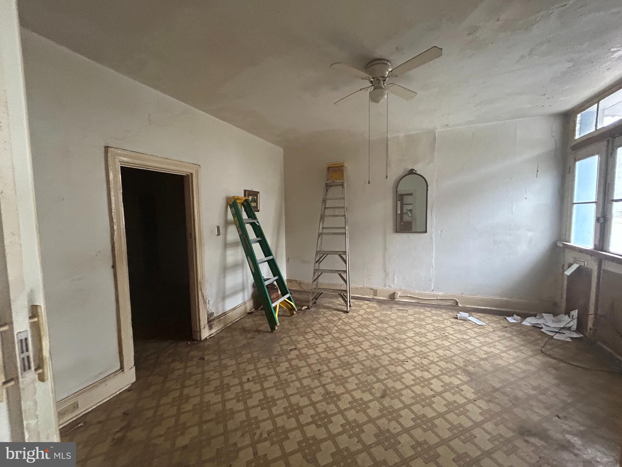 FAIRMOUNT - Residential