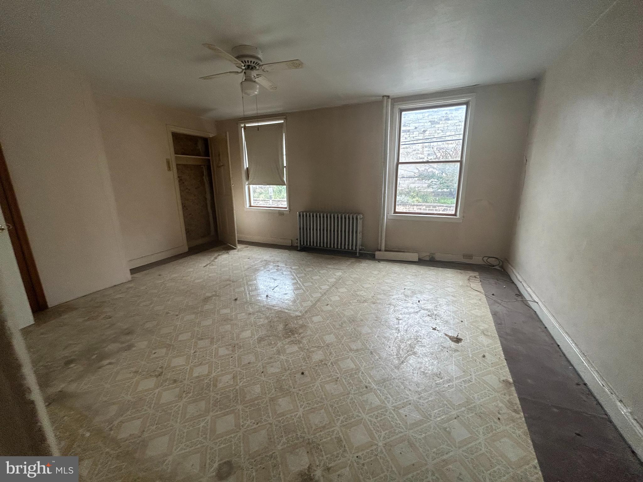 FAIRMOUNT - Residential