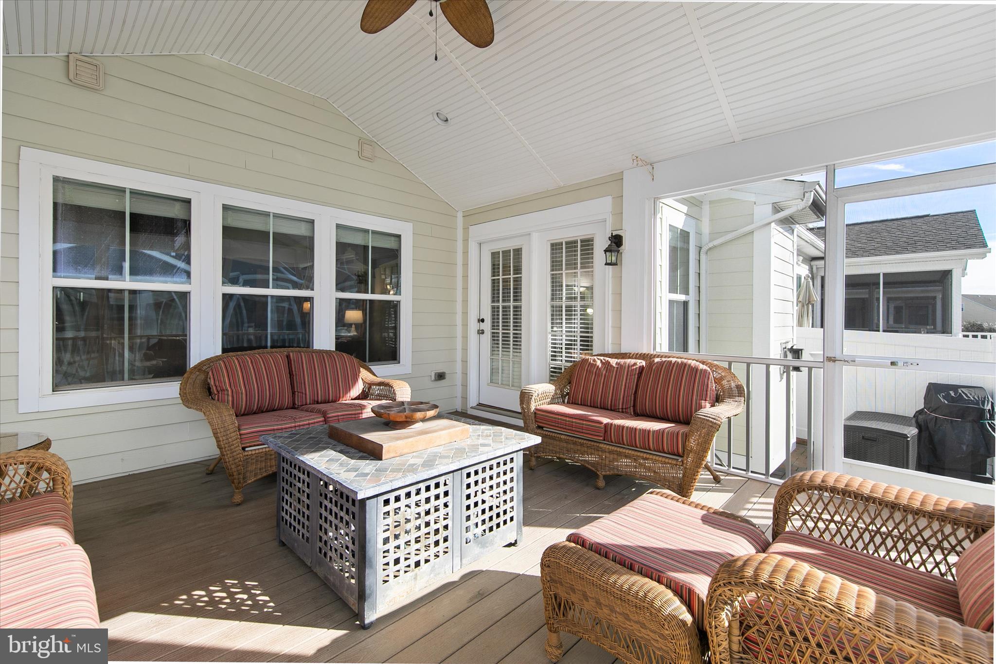 BAYSIDE - Residential