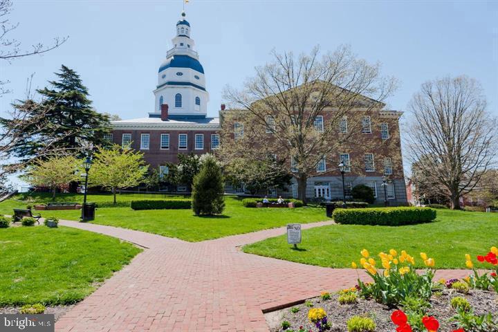 HILLSMERE SHORES - Residential